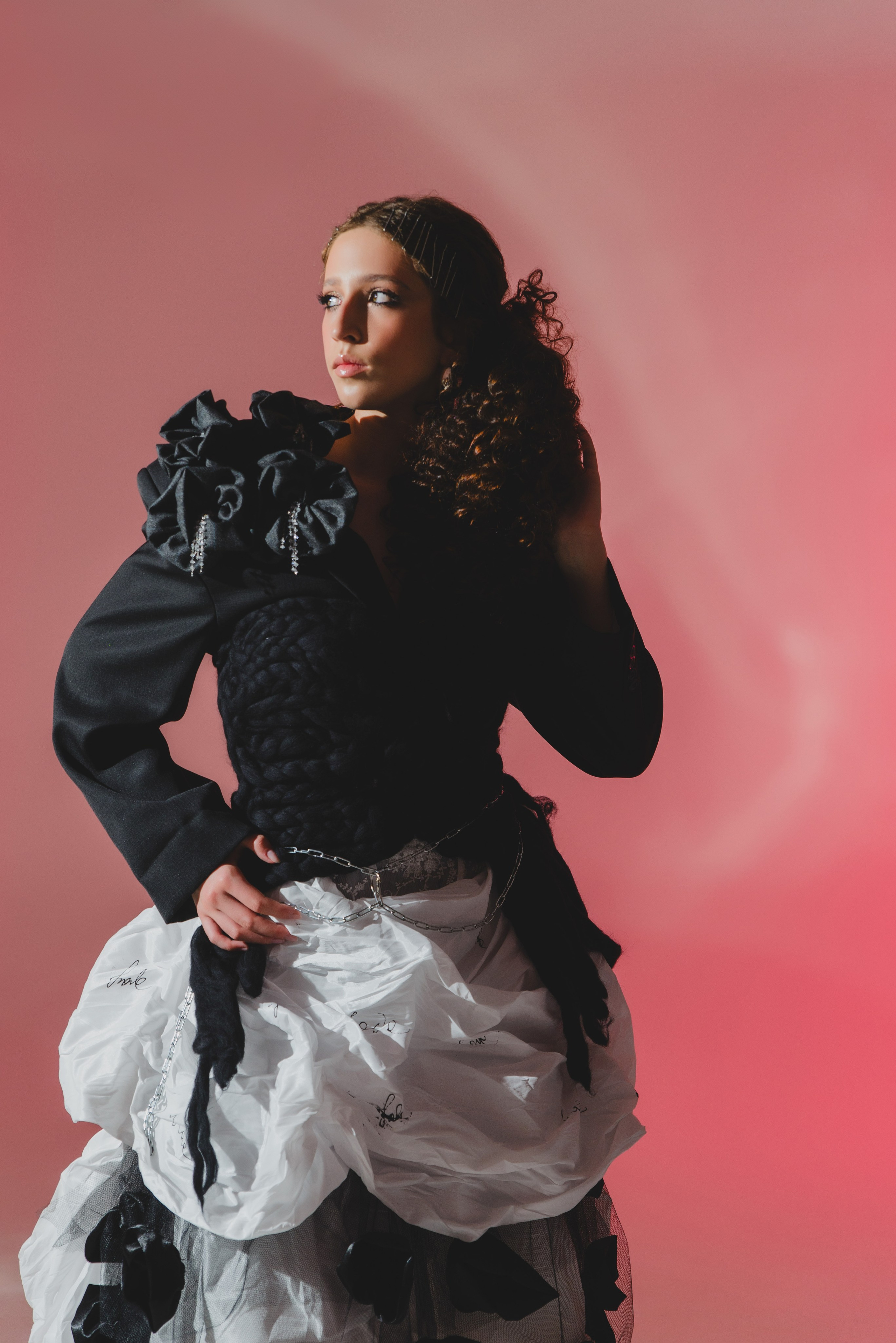 Женские портреты. Айсылу Счастливая — Фотограф | Ретушёр | Нейрокреатор