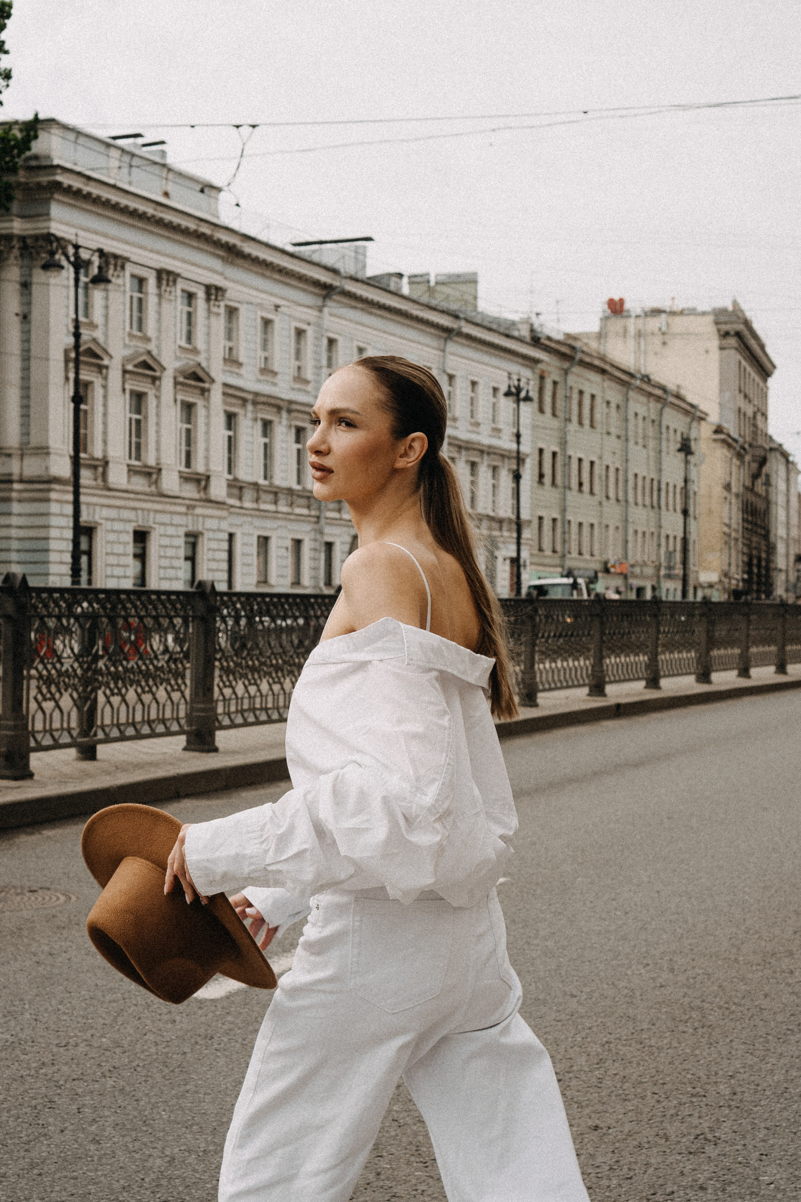 МЫ ГУЛЯЛИ ПРО КРЫШАМ ПИТЕРА. Профессиональный фотограф, Санкт-Петербург — Виктория Богомолова