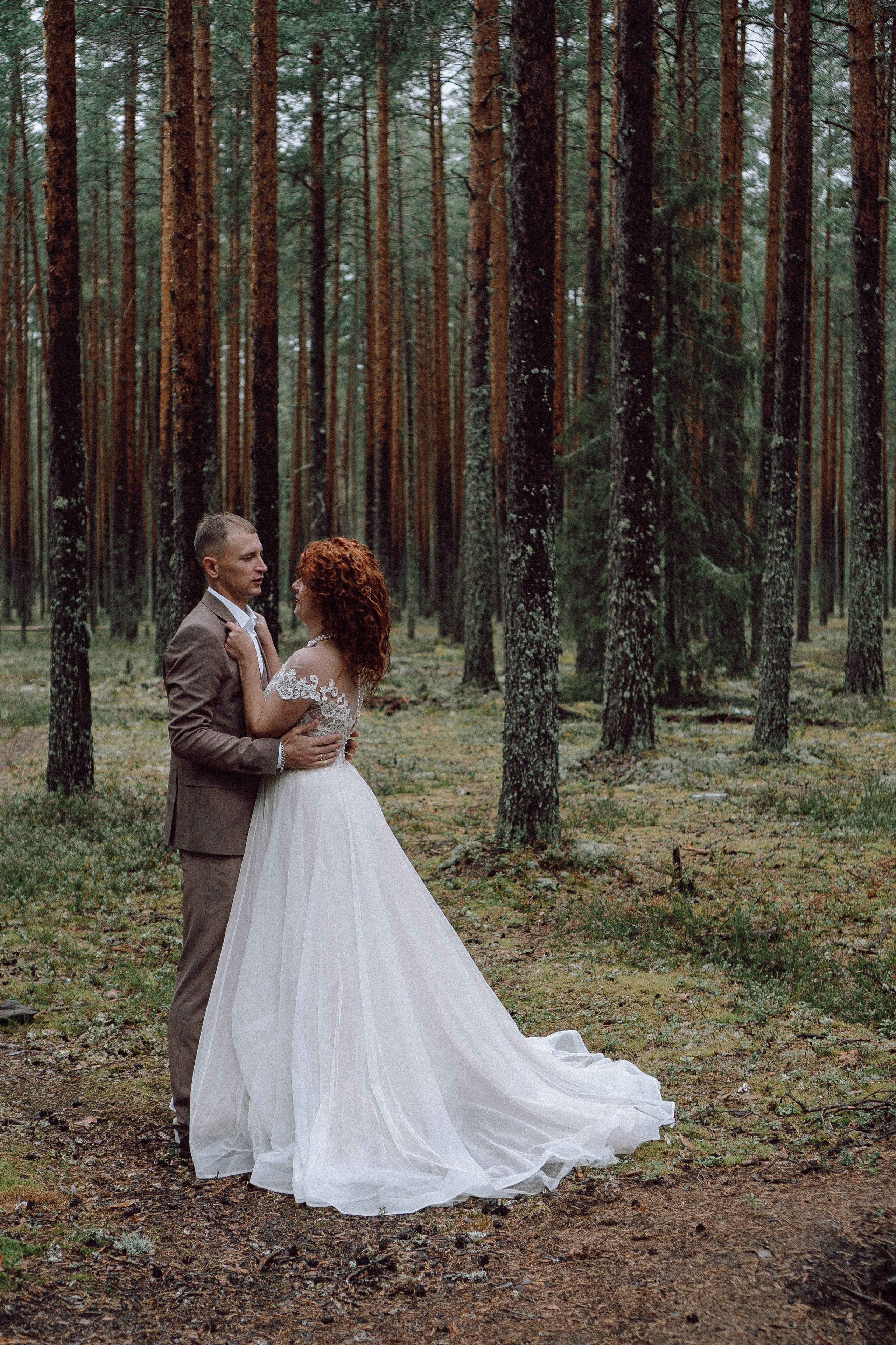 СВАДЕБНАЯ ФОТОСЕССИИЯ ПАРЫ В ГОРОДЕ ПРИОЗЕРСК В СОСНОВОМ ЛЕСУ И С ПИКАПОМ. Профессиональный фотограф, Санкт-Петербург — Виктория Богомолова