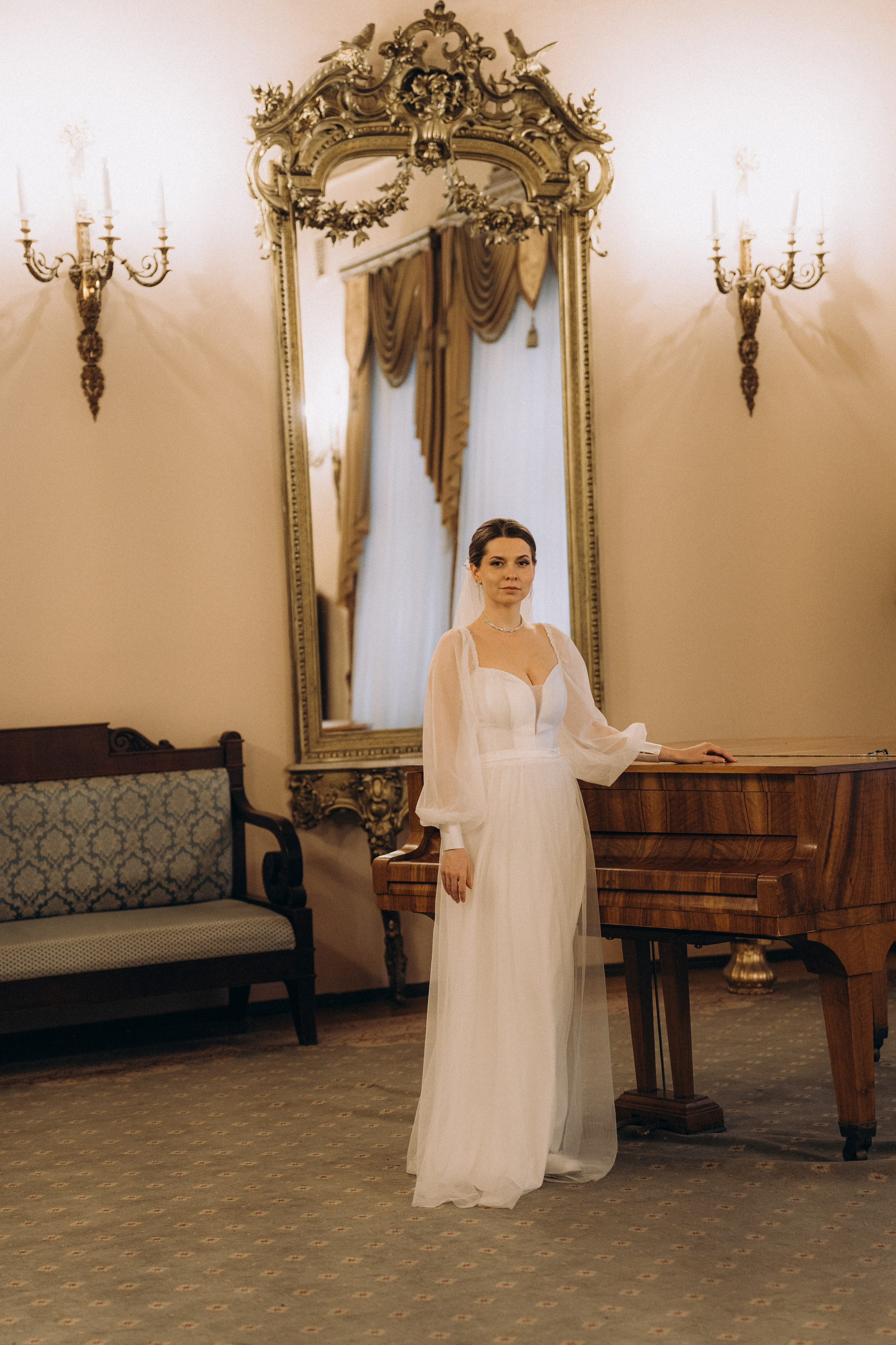 СВАДЕБНАЯ СЬЕМКА ВО ВТОРОМ ДВОРЦЕ (ДЕКАБРЬ) ТАКЖЕ СЬЕМКА В СТУДИИ НА ЧЕРНЫШЕВСКОЙ. Профессиональный фотограф, Санкт-Петербург — Виктория Богомолова