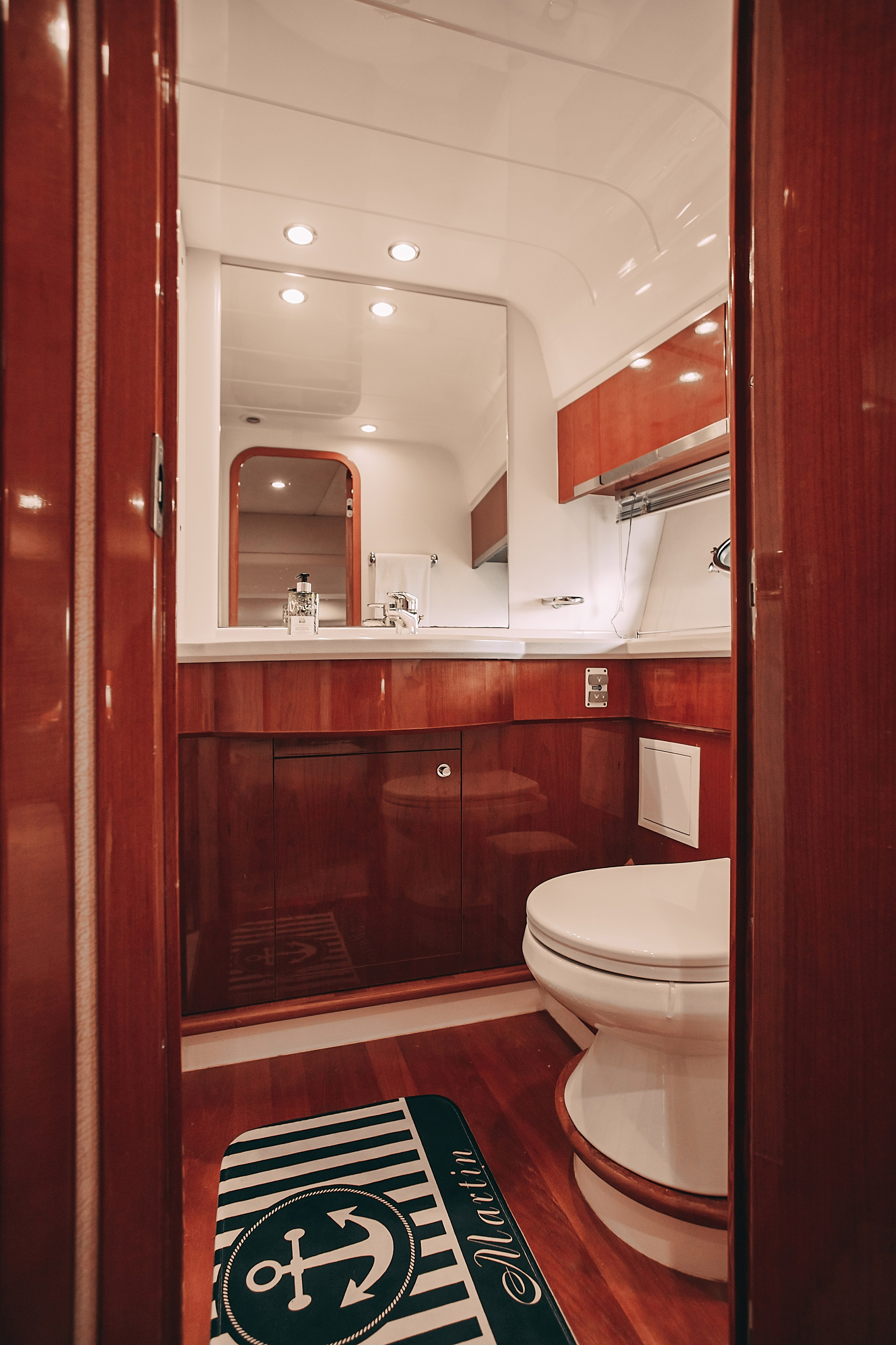 Яхта Princess 57 Esperanza. SPB Rent Boats|аренда катеров и теплоходов