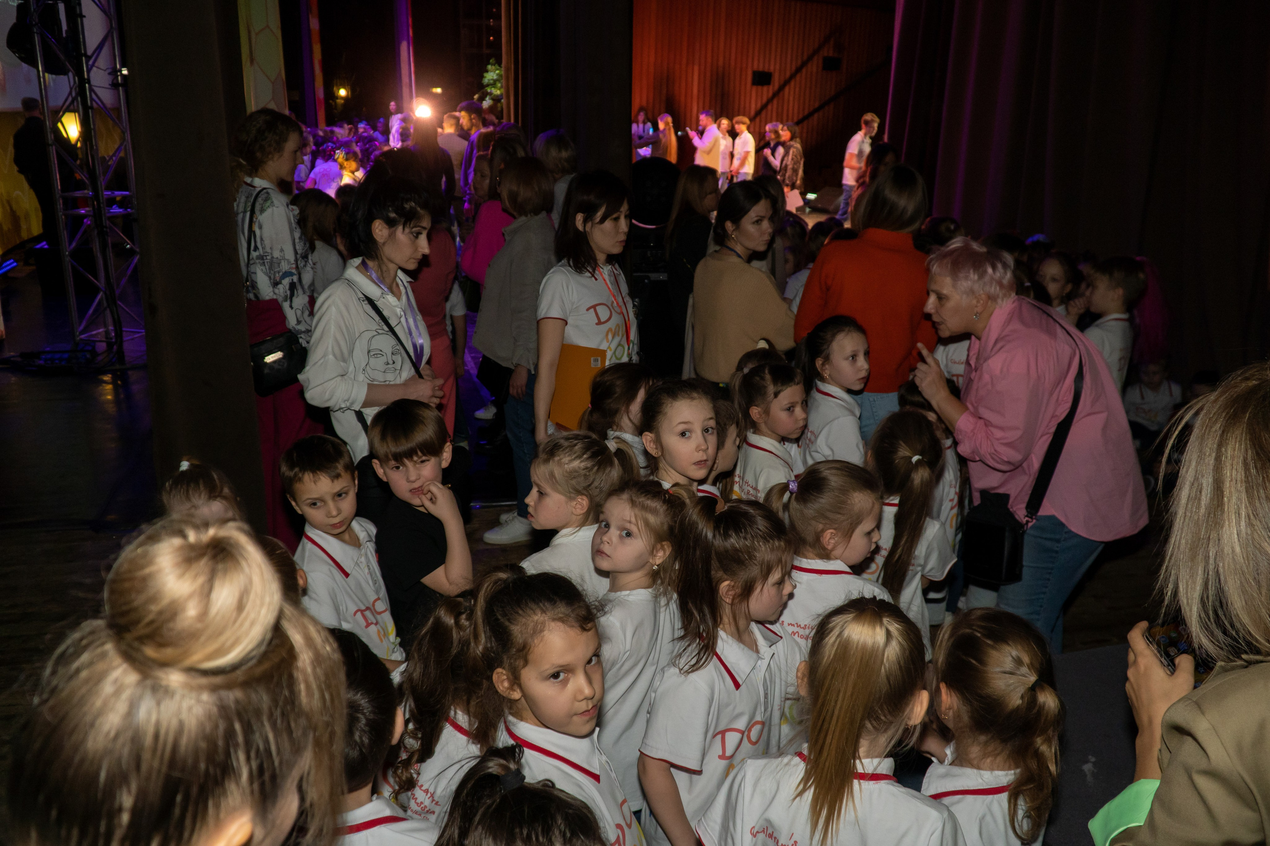 Съёмка концерта для Домисольки, большой концертный зал Космос. «Студия DRONAVT`s» — видеосъёмка и фотография г. Москва