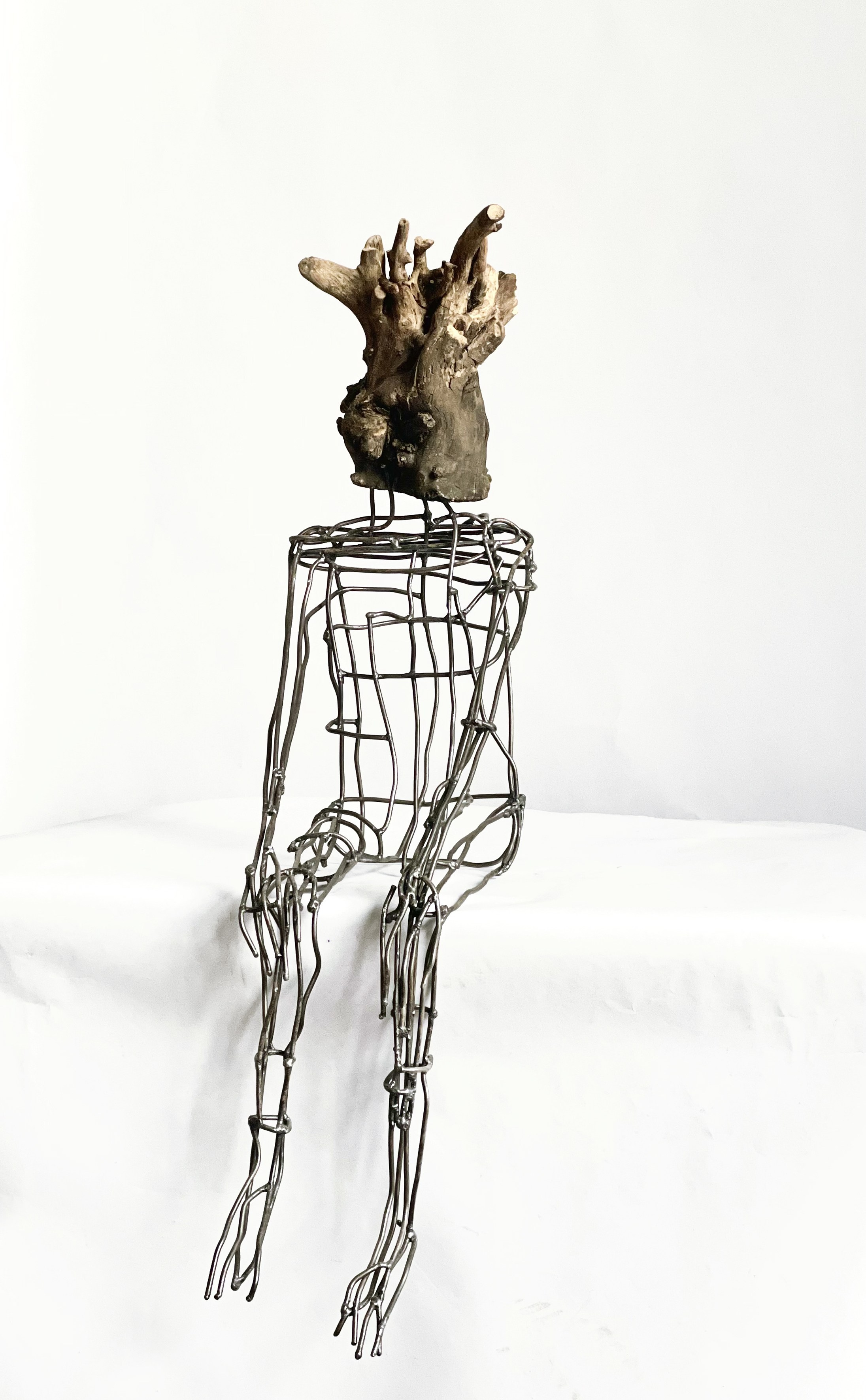 Офисный работник / office employee_2022. Художник — скульптор Антонина Фатхуллина