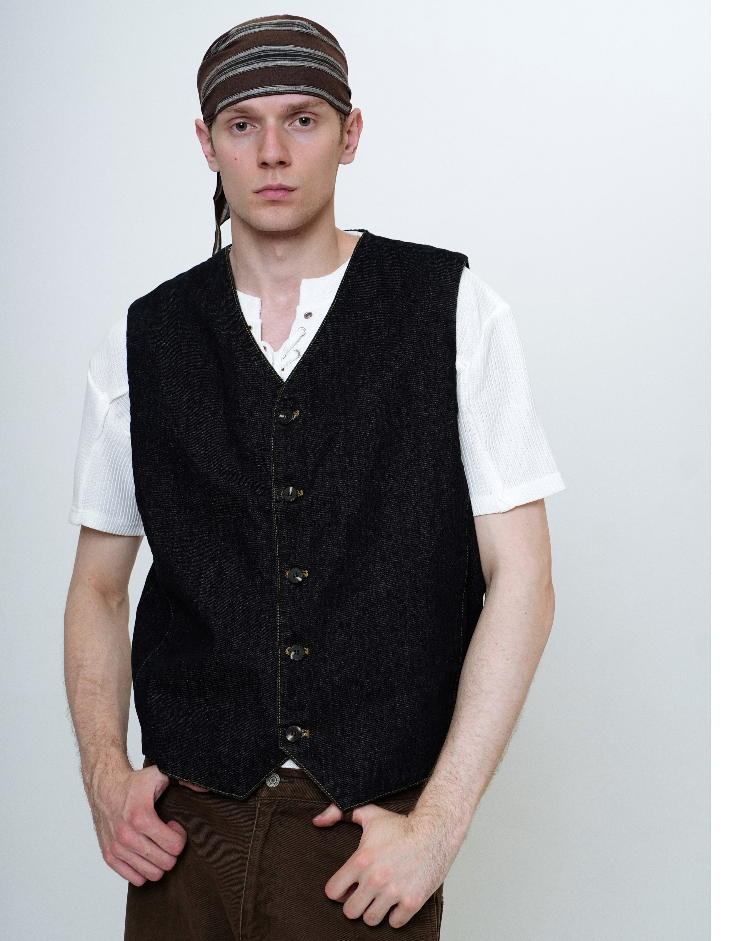 WAYS S'25 summer catalog. ANNA — PHOTOGRAPHER