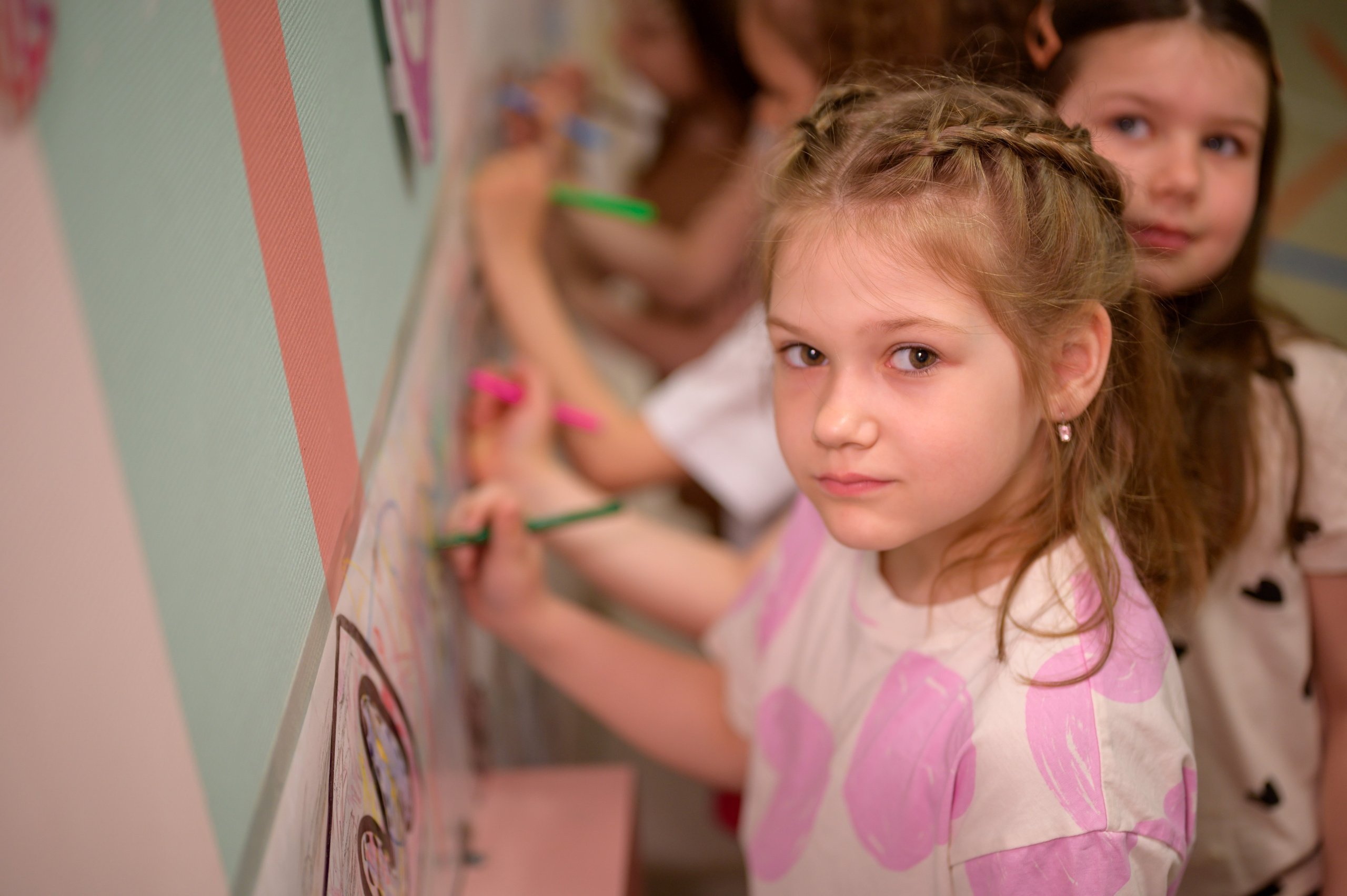 Д/с№ 3к3 группа «Фантазёры» (индивидуальный дизайн) + рисунки детей. Фотограф новорожденных, семейный детский в Тюмени Татьяна Морозова