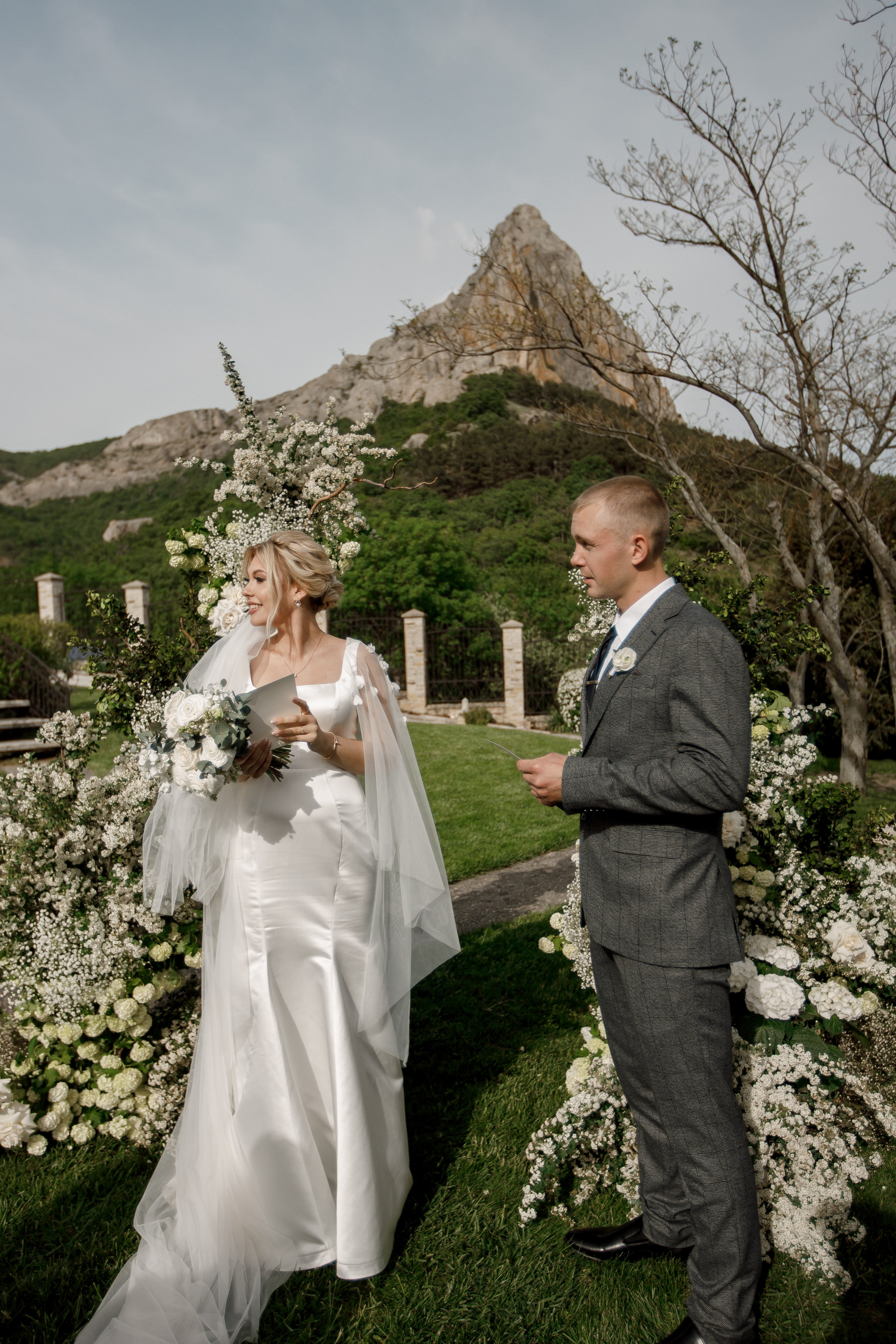 Денис и Алина. Белый замок. Фотограф Анна Лейман. Севастополь