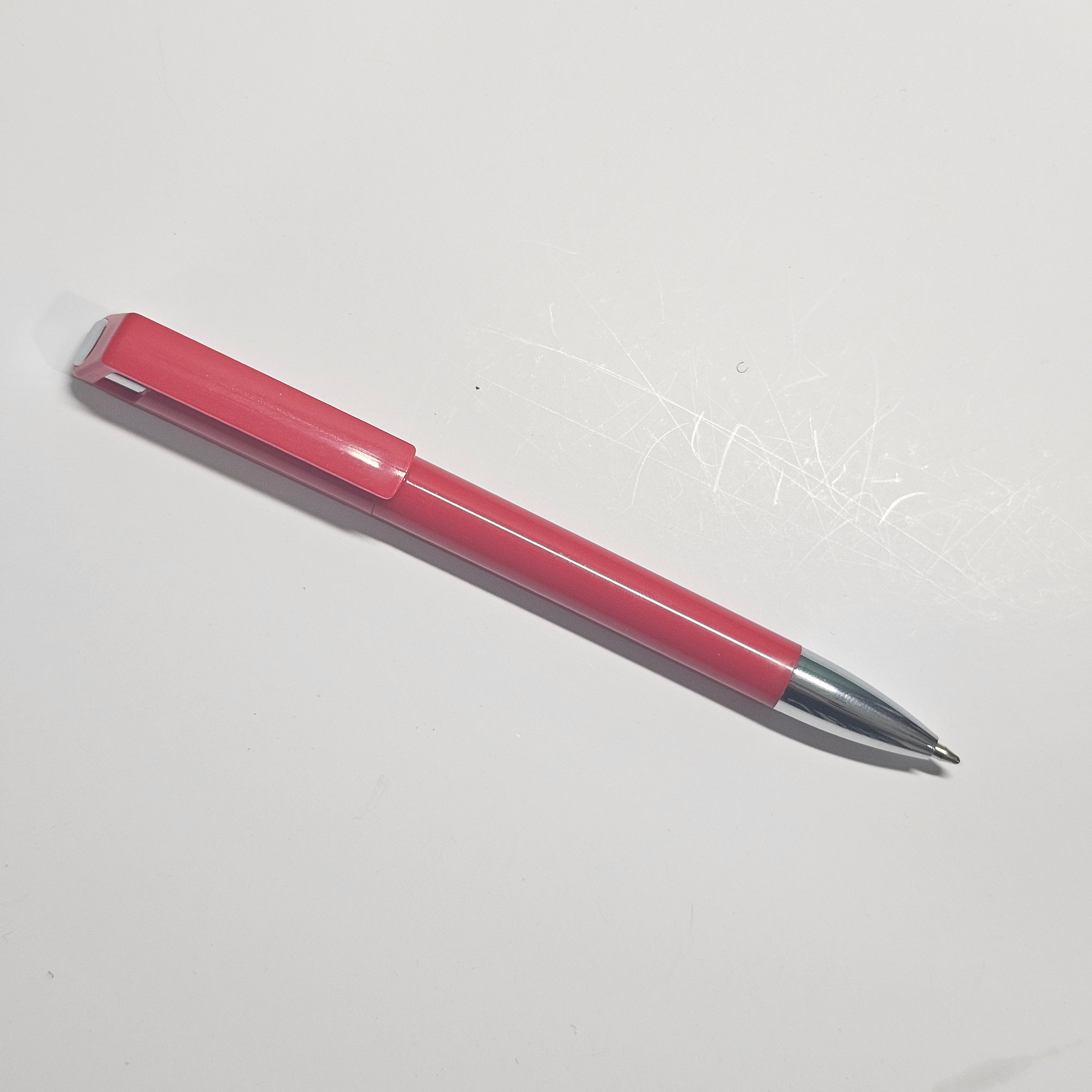 Ручки. MEMENTO.Выпускные альбомы, школьные, юбилейные и другие книги. Ростов-на-Дону