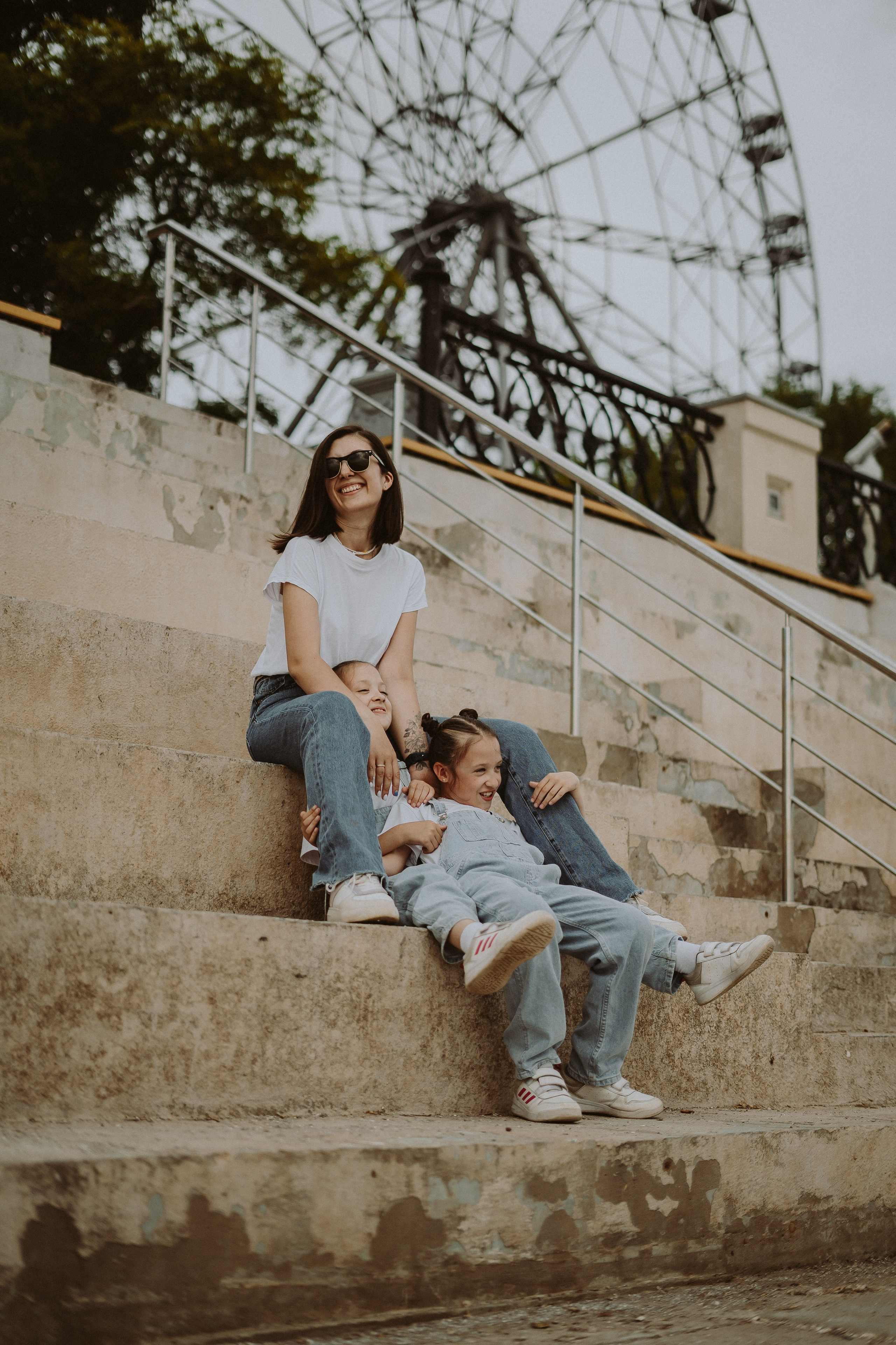 Летняя фотосессия близняшек. Фотограф сахалин