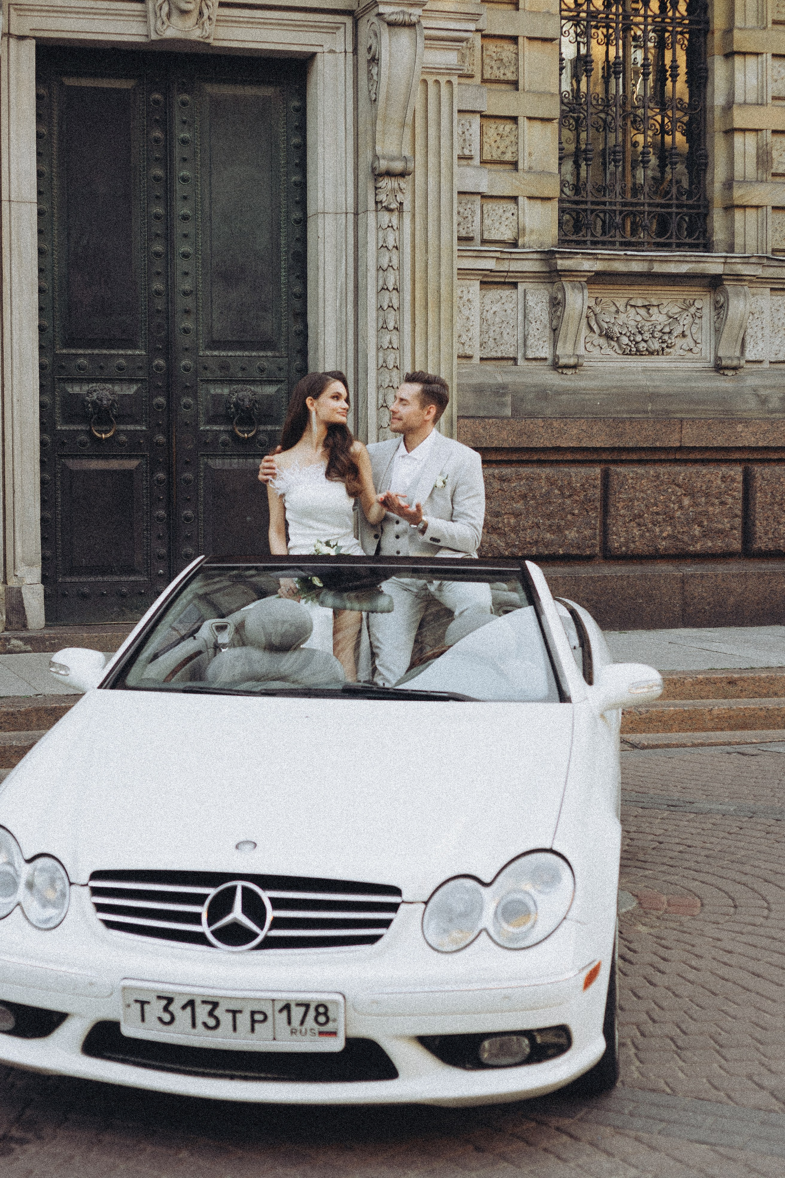 Свадебная сьемка у академии Штиглица. Профессиональный фотограф, Санкт-Петербург — Виктория Богомолова