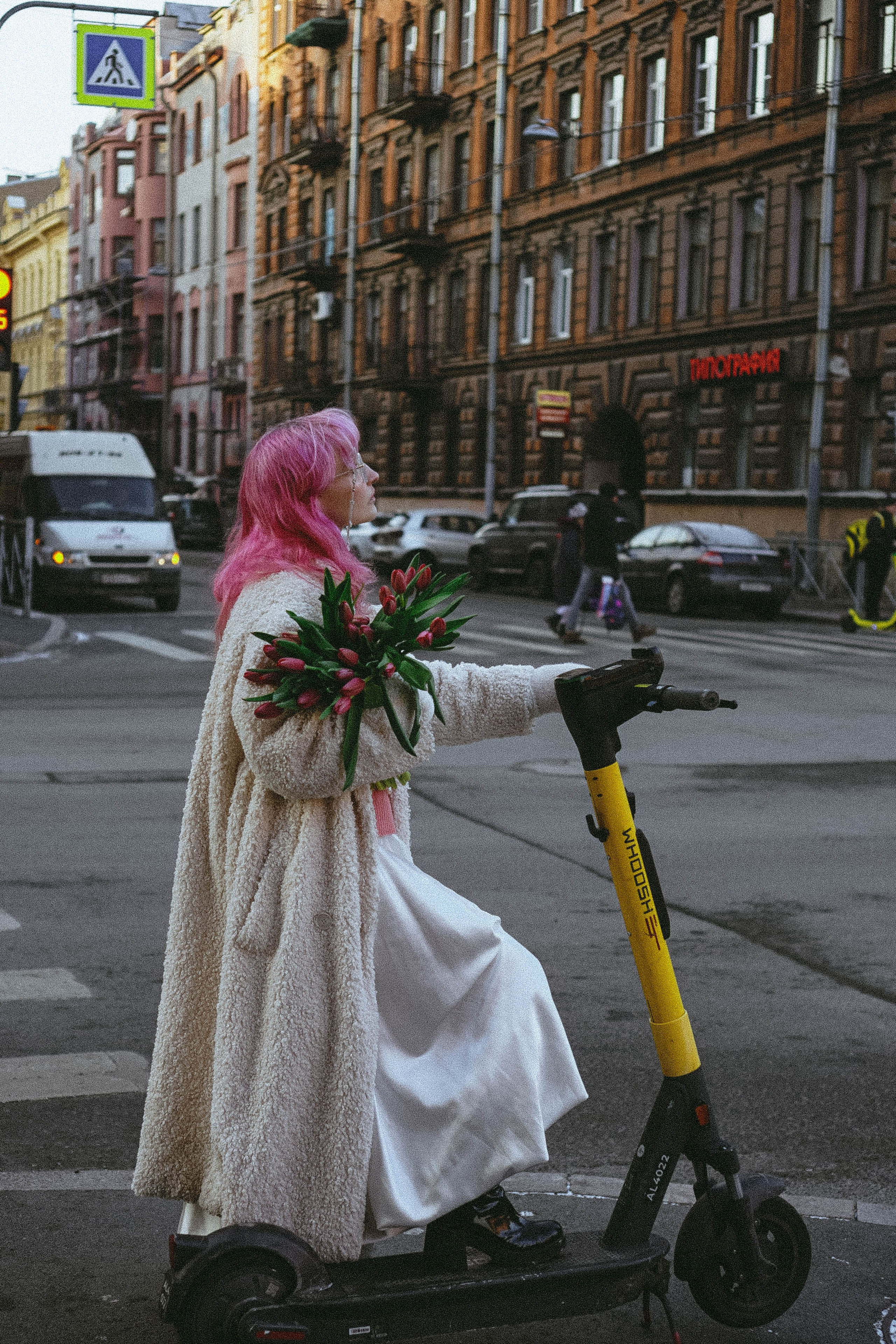 Прогулочная фотосессия с тюльпанами. Профессиональный фотограф, Санкт-Петербург — Виктория Богомолова
