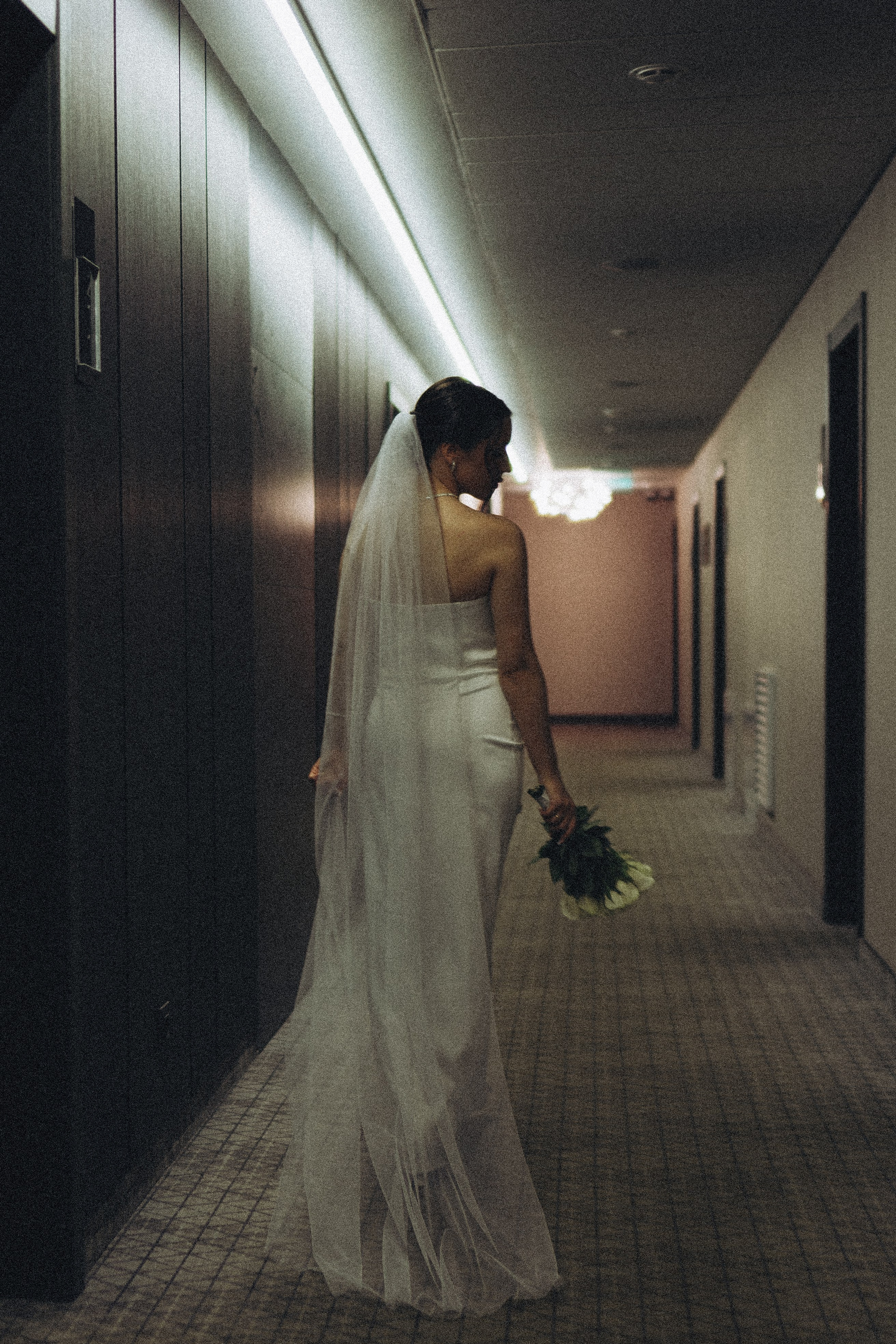 СВАДЕБНАЯ СЬЕМКА СБОРОВ ЖЕНИХА И НЕВЕСТЫ В ОТЕЛЕ И ТАКЖЕ ФОТОСЕССИИЯ В ОТЕЛЕЕ МЕГАПОЛИС БРЯНСК. Профессиональный фотограф, Санкт-Петербург — Виктория Богомолова