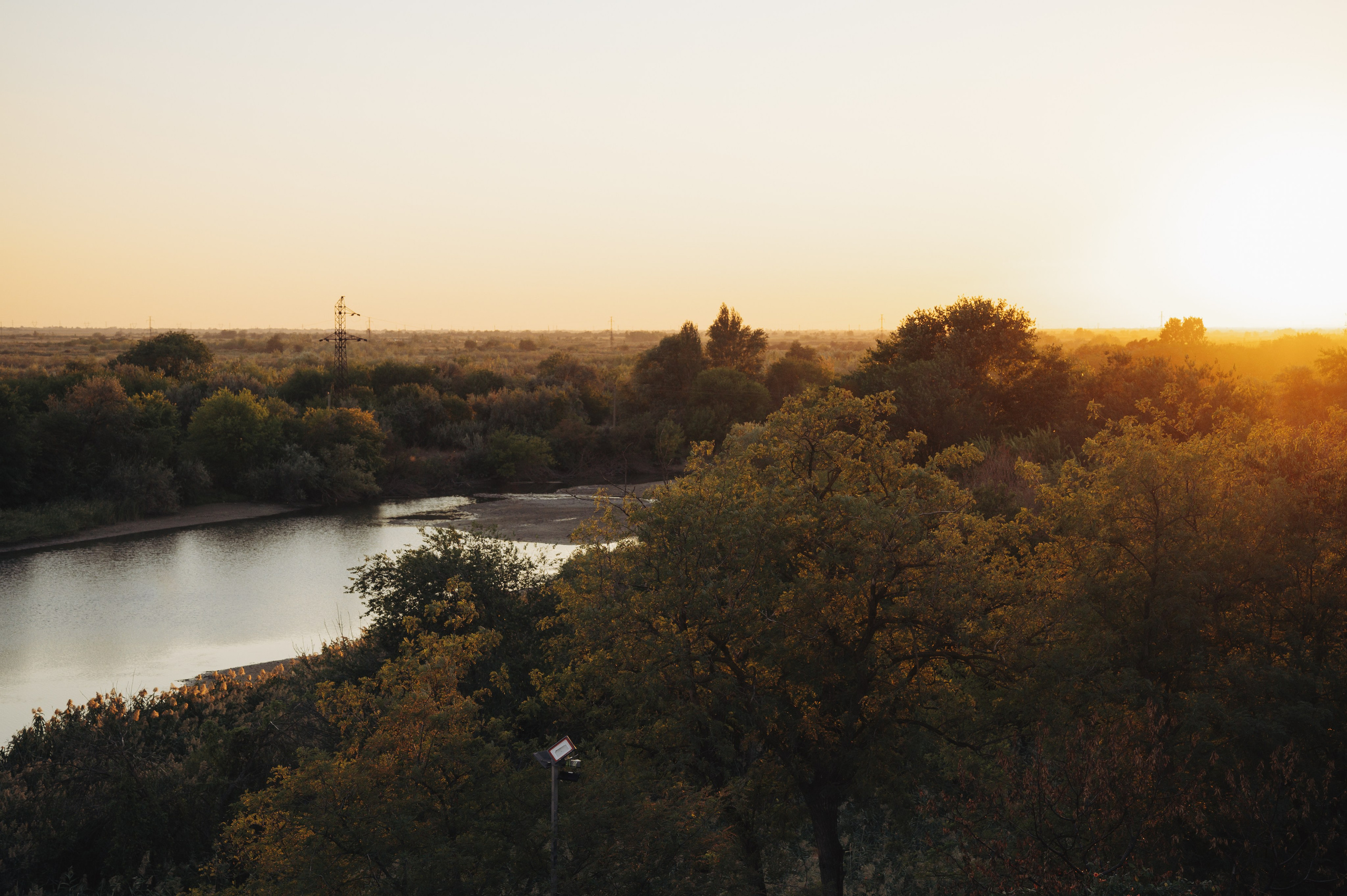 Свадебная съемка в Ростове, прогулка на яхте и семейный ужин за городом
