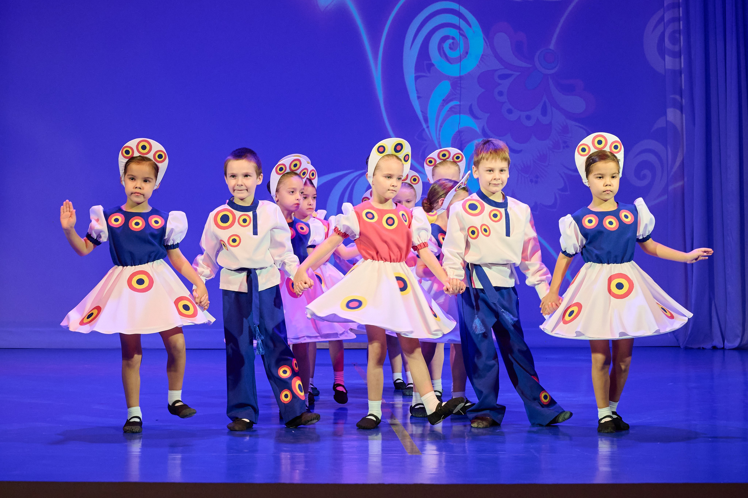 НГ концерт в Марьиной роще. Жизнь курорта Кабардинка в фотографиях