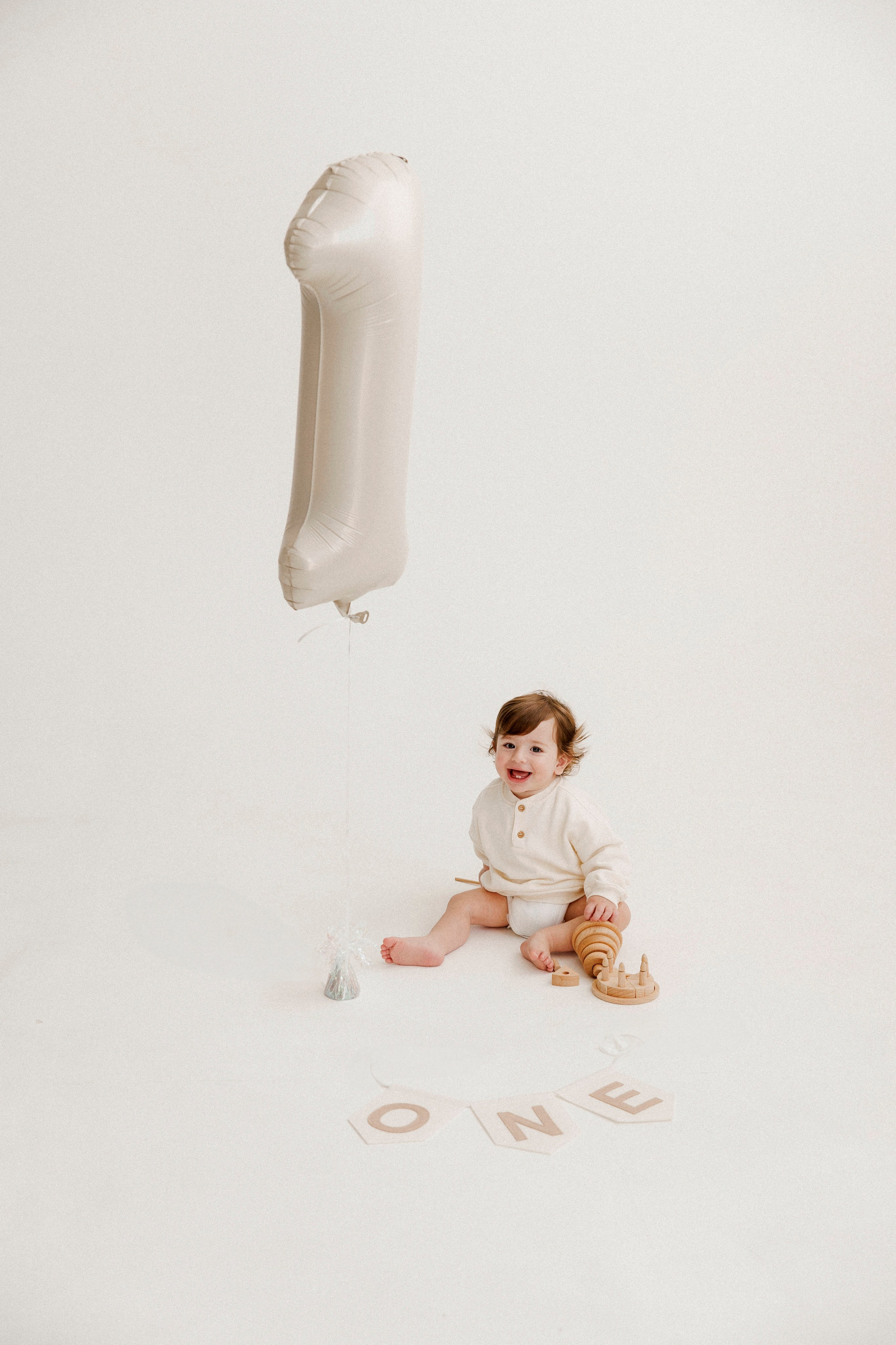 One year inside the White studio. Wedding and family photographer