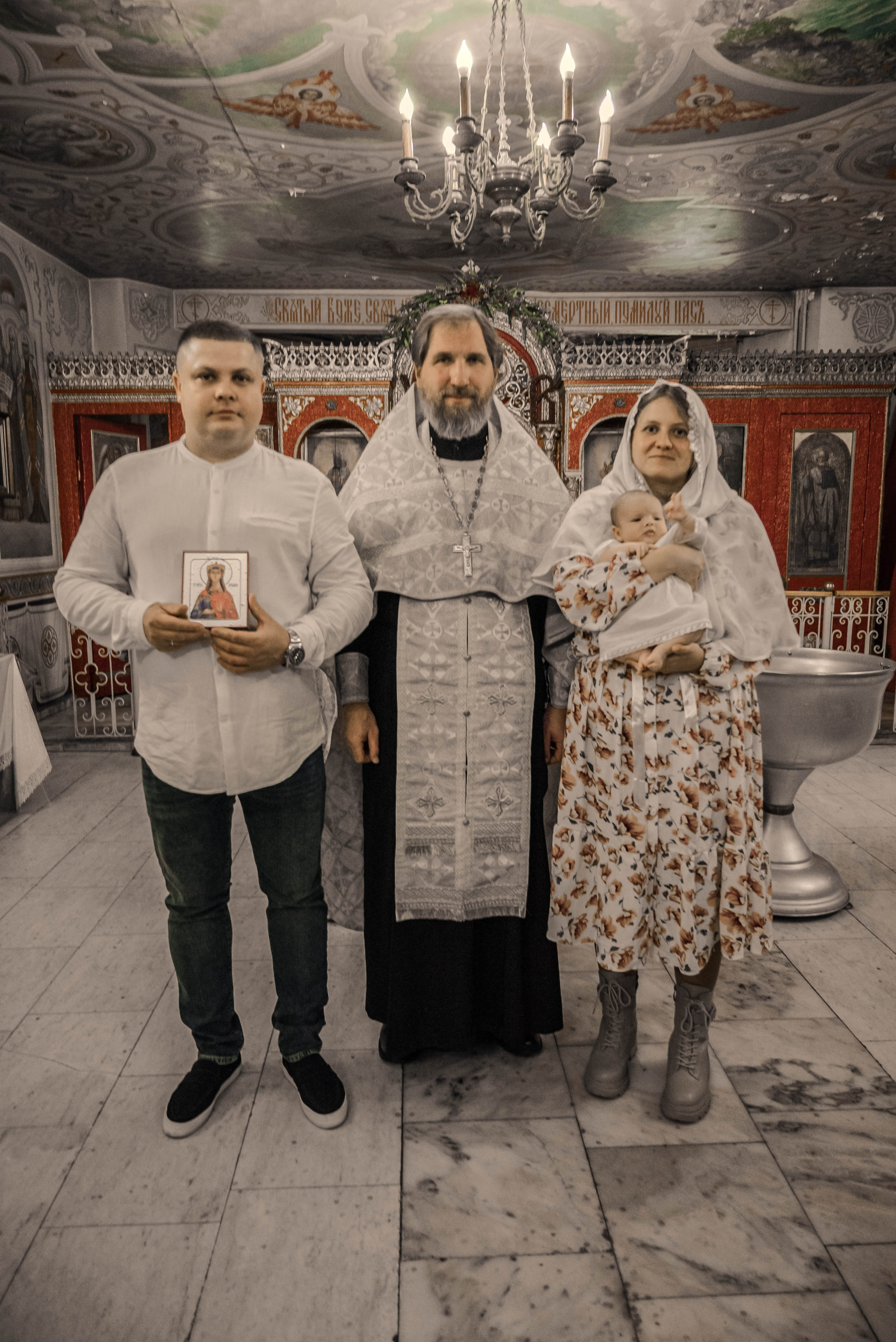 Крещение (мама Регина). Семейный и детский фотограф Москва