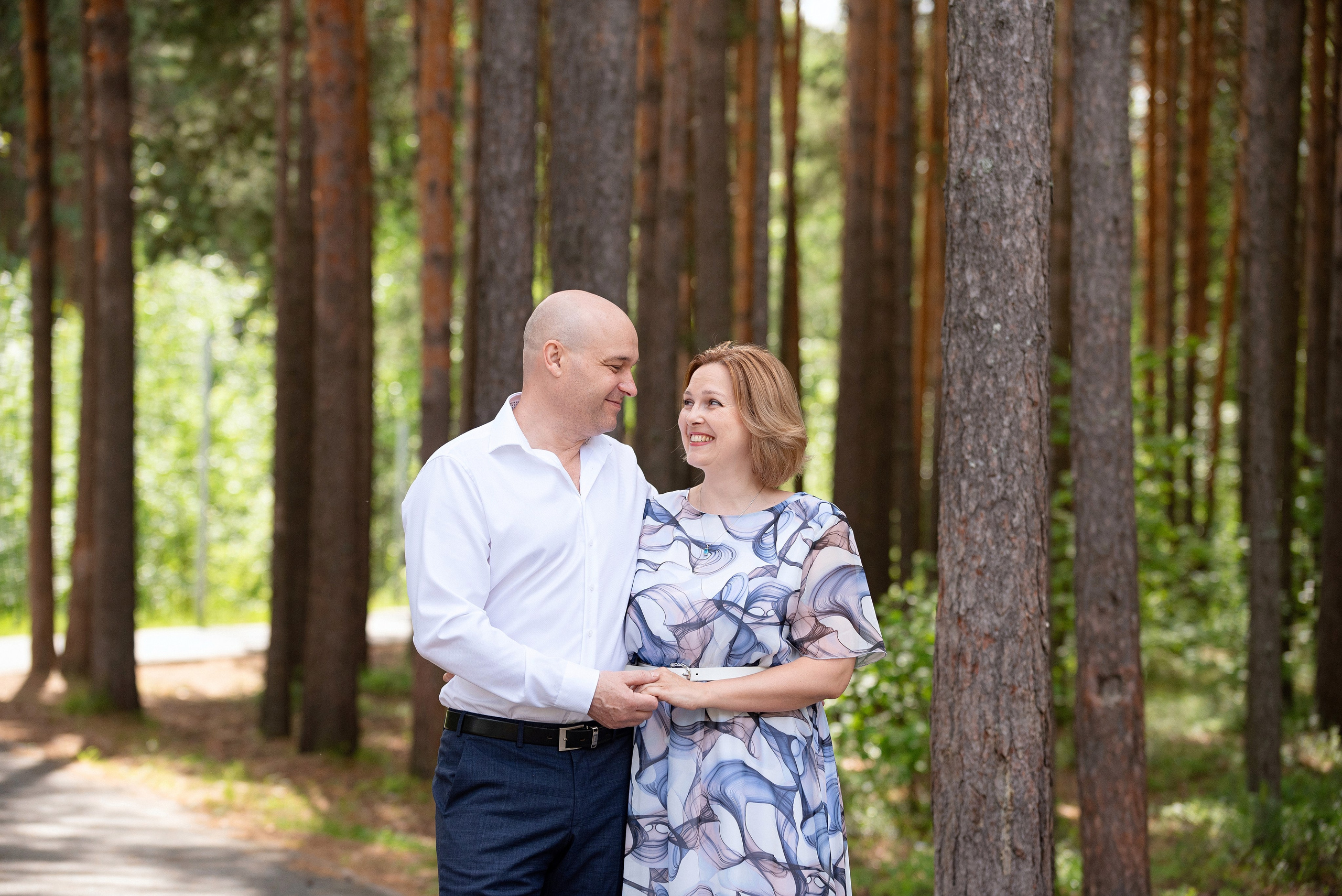 Семейная прогулка в парке Кедровый Лог. Детский и семейный фотограф в Сургуте и Нефтеюганске Анна Старцева