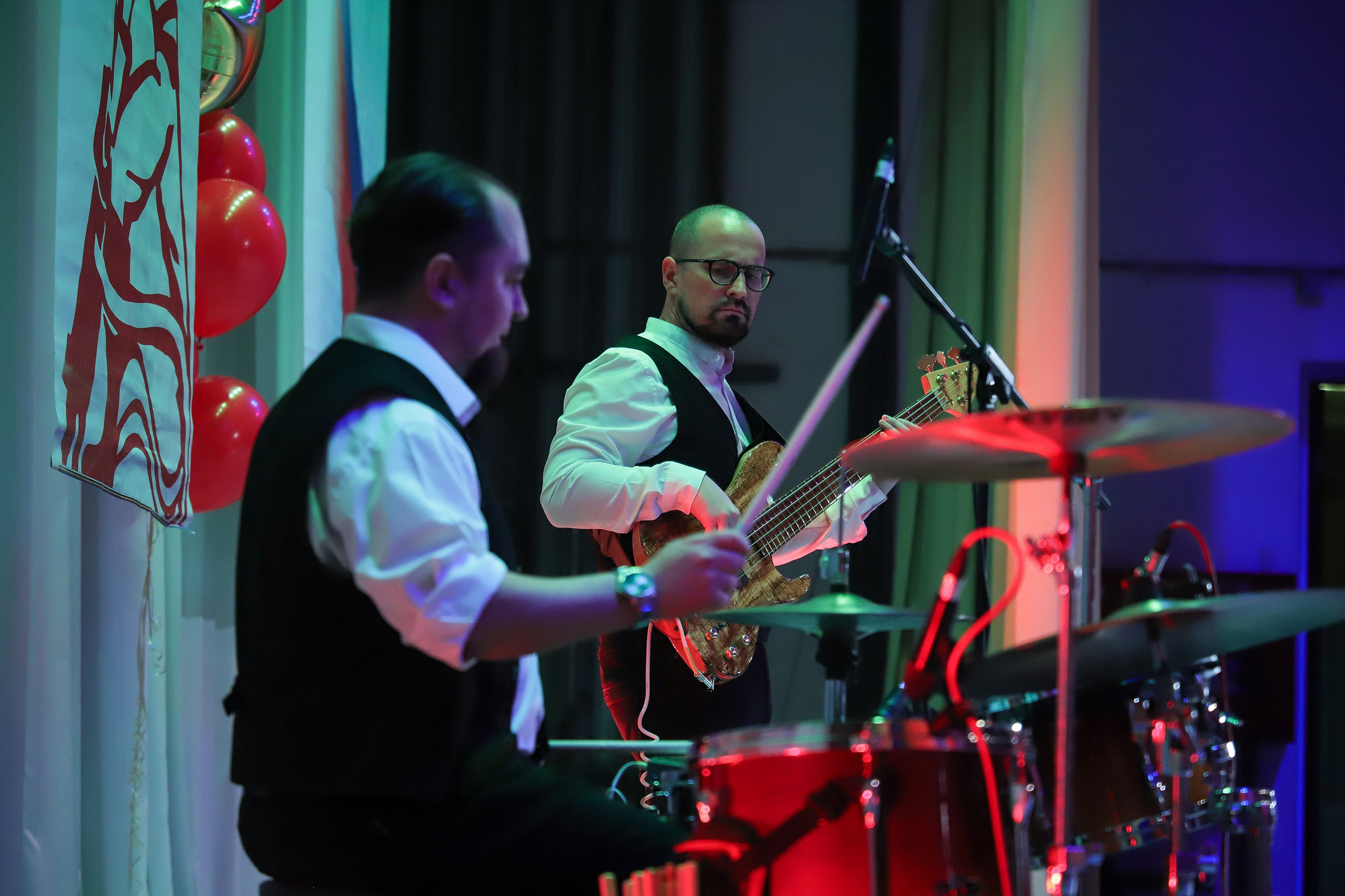 Кавер-группа «Wake up». Александра, репортажный и событийный фотограф