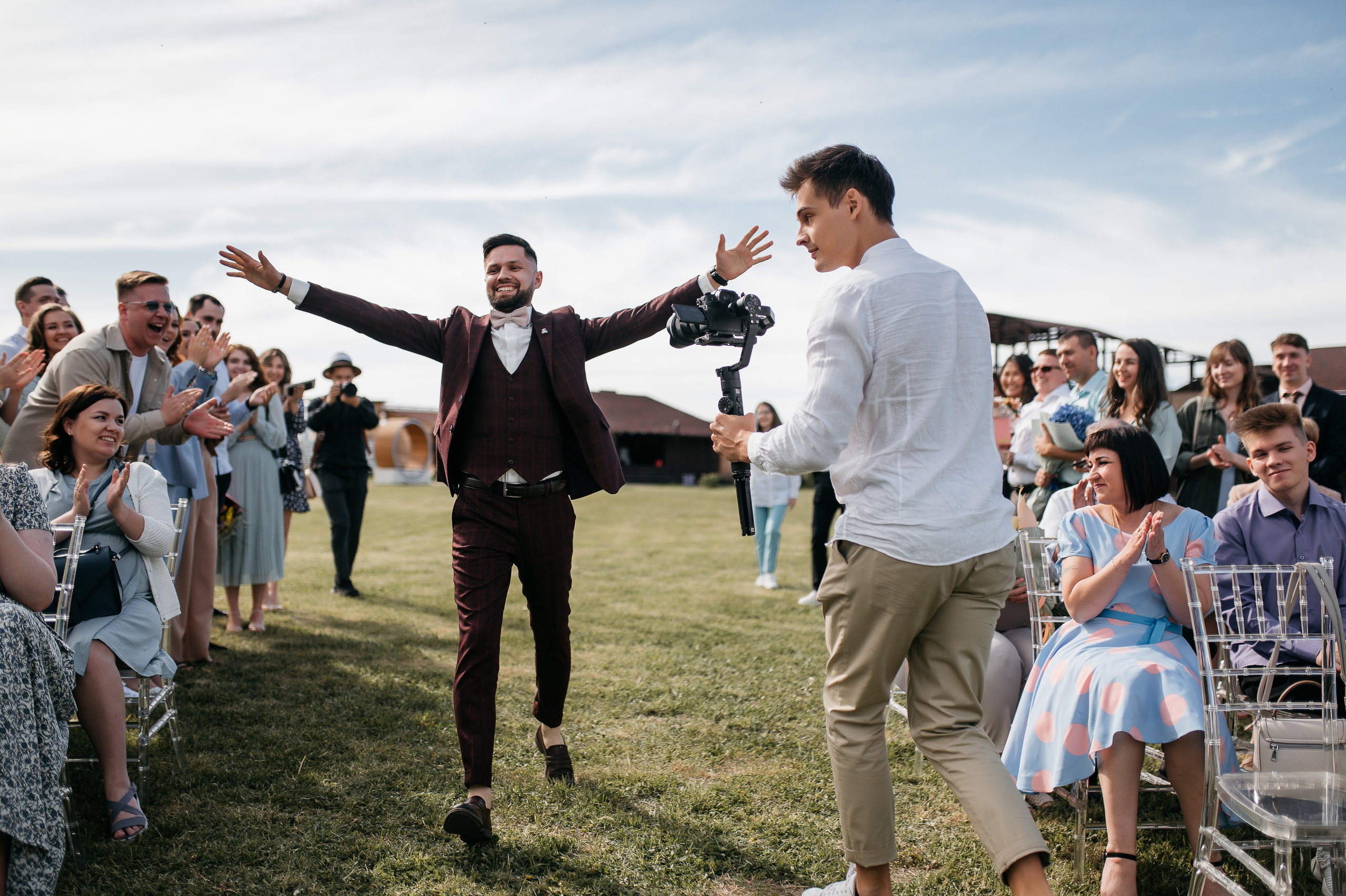 👰 Наталья @bartsionatalia и Дмитрий @dmitriiteliashkin🤵📸 Фото @Mooleen.Aleksandr 🎀 Организация @Balandina.event 💄 Визаж @Juliavasstr⛪️ Локация @Drokinopark 🎊 Декор и флористика @Sortasvadeb👗 Платье @Gabbiano_krasnoyarsk🧥 Костюм жениха @Menslook_krsk🎤 Ведущий @Perepelitsa_alexey 🔧Оборудование @Zvukiservis24 📹 Видео @itsibik