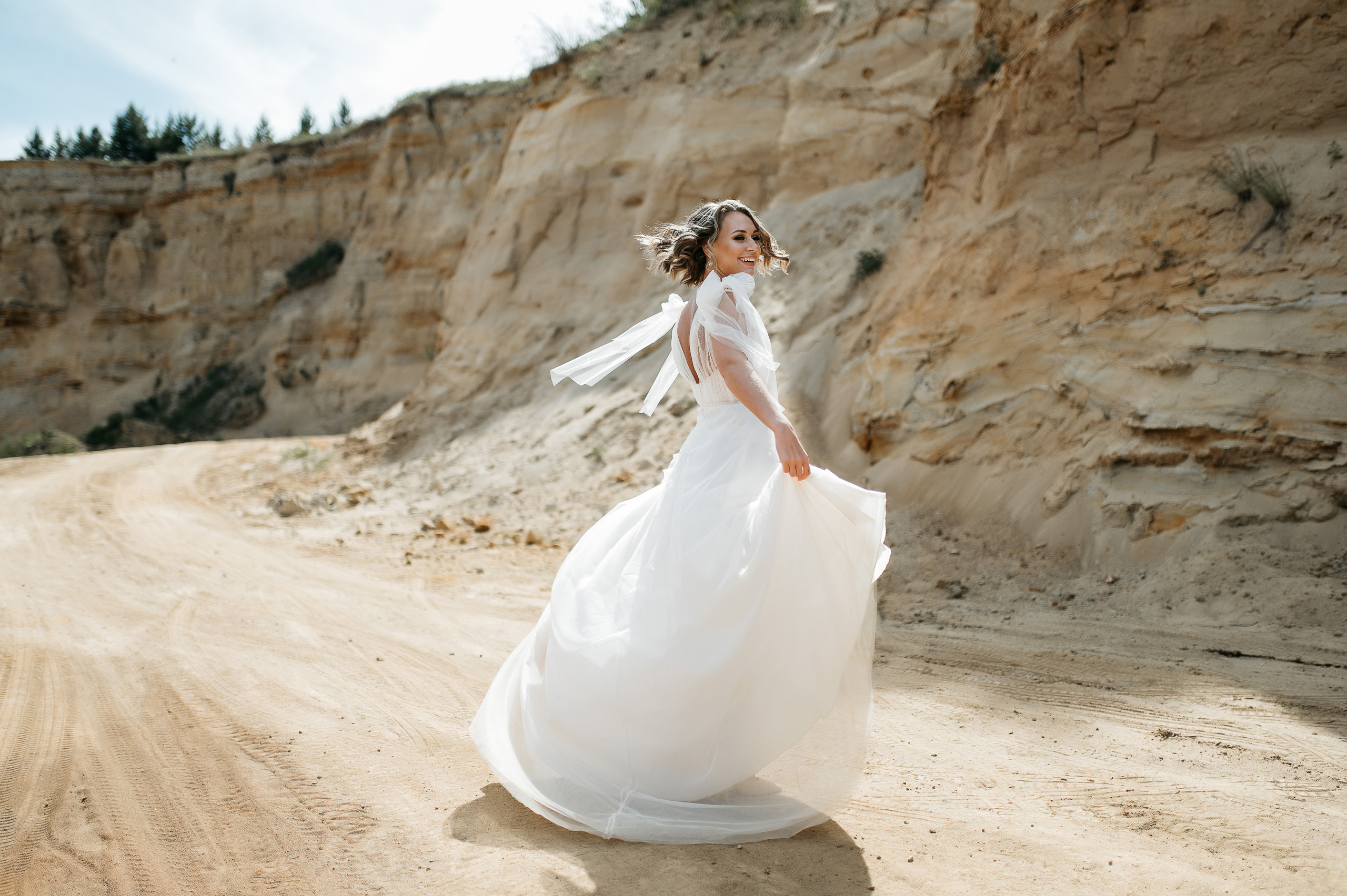 👰 Наталья @bartsionatalia и Дмитрий @dmitriiteliashkin🤵📸 Фото @Mooleen.Aleksandr 🎀 Организация @Balandina.event 💄 Визаж @Juliavasstr⛪️ Локация @Drokinopark 🎊 Декор и флористика @Sortasvadeb👗 Платье @Gabbiano_krasnoyarsk🧥 Костюм жениха @Menslook_krsk🎤 Ведущий @Perepelitsa_alexey 🔧Оборудование @Zvukiservis24 📹 Видео @itsibik