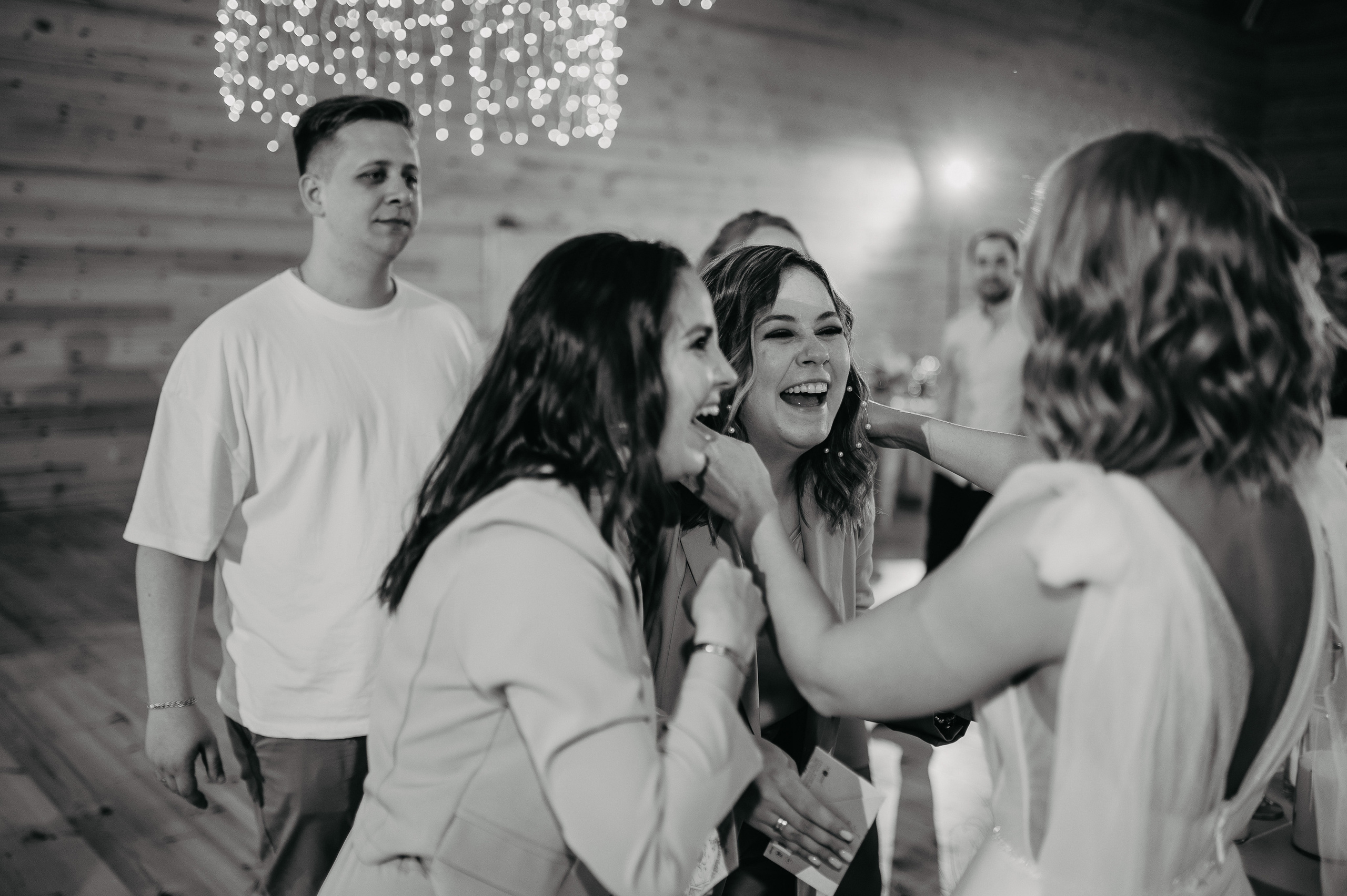 👰 Наталья @bartsionatalia и Дмитрий @dmitriiteliashkin🤵📸 Фото @Mooleen.Aleksandr 🎀 Организация @Balandina.event 💄 Визаж @Juliavasstr⛪️ Локация @Drokinopark 🎊 Декор и флористика @Sortasvadeb👗 Платье @Gabbiano_krasnoyarsk🧥 Костюм жениха @Menslook_krsk🎤 Ведущий @Perepelitsa_alexey 🔧Оборудование @Zvukiservis24 📹 Видео @itsibik