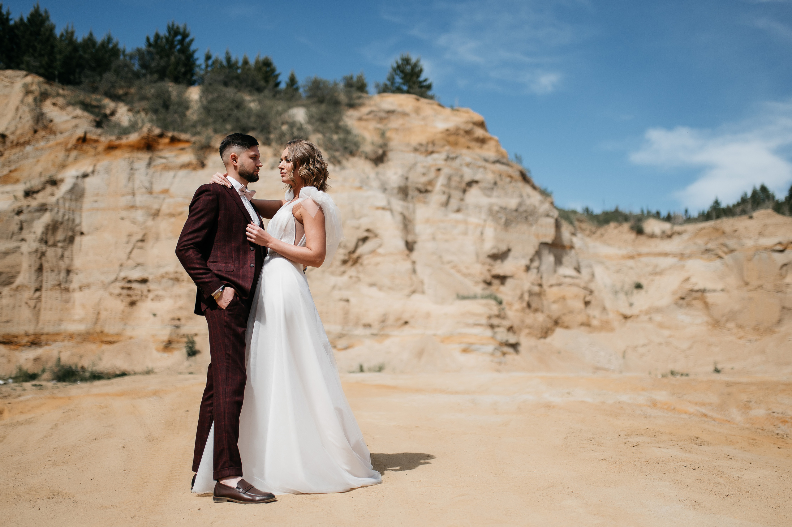 👰 Наталья @bartsionatalia и Дмитрий @dmitriiteliashkin🤵📸 Фото @Mooleen.Aleksandr 🎀 Организация @Balandina.event 💄 Визаж @Juliavasstr⛪️ Локация @Drokinopark 🎊 Декор и флористика @Sortasvadeb👗 Платье @Gabbiano_krasnoyarsk🧥 Костюм жениха @Menslook_krsk🎤 Ведущий @Perepelitsa_alexey 🔧Оборудование @Zvukiservis24 📹 Видео @itsibik