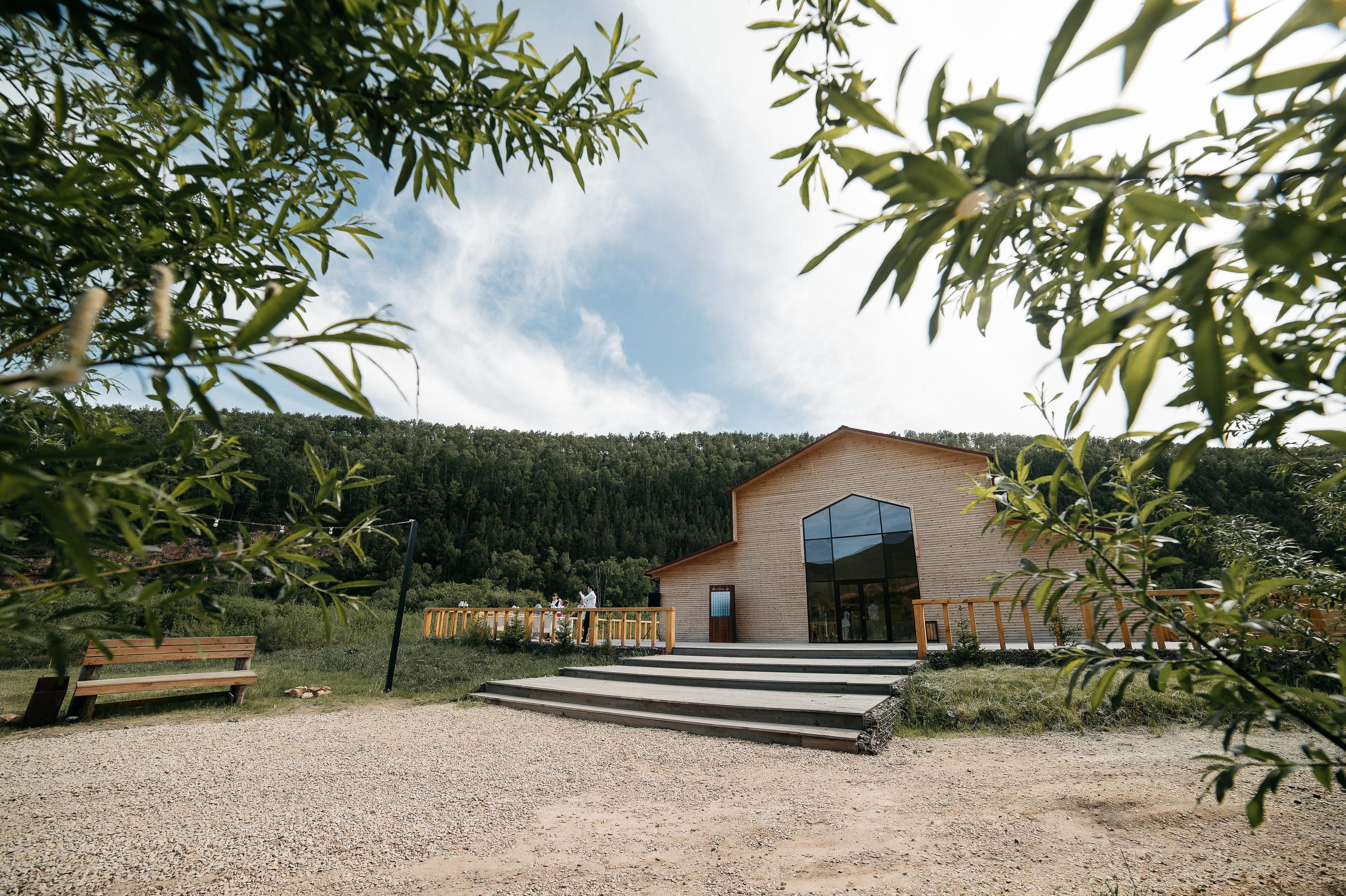 👰 Наталья @bartsionatalia и Дмитрий @dmitriiteliashkin🤵📸 Фото @Mooleen.Aleksandr 🎀 Организация @Balandina.event 💄 Визаж @Juliavasstr⛪️ Локация @Drokinopark 🎊 Декор и флористика @Sortasvadeb👗 Платье @Gabbiano_krasnoyarsk🧥 Костюм жениха @Menslook_krsk🎤 Ведущий @Perepelitsa_alexey 🔧Оборудование @Zvukiservis24 📹 Видео @itsibik