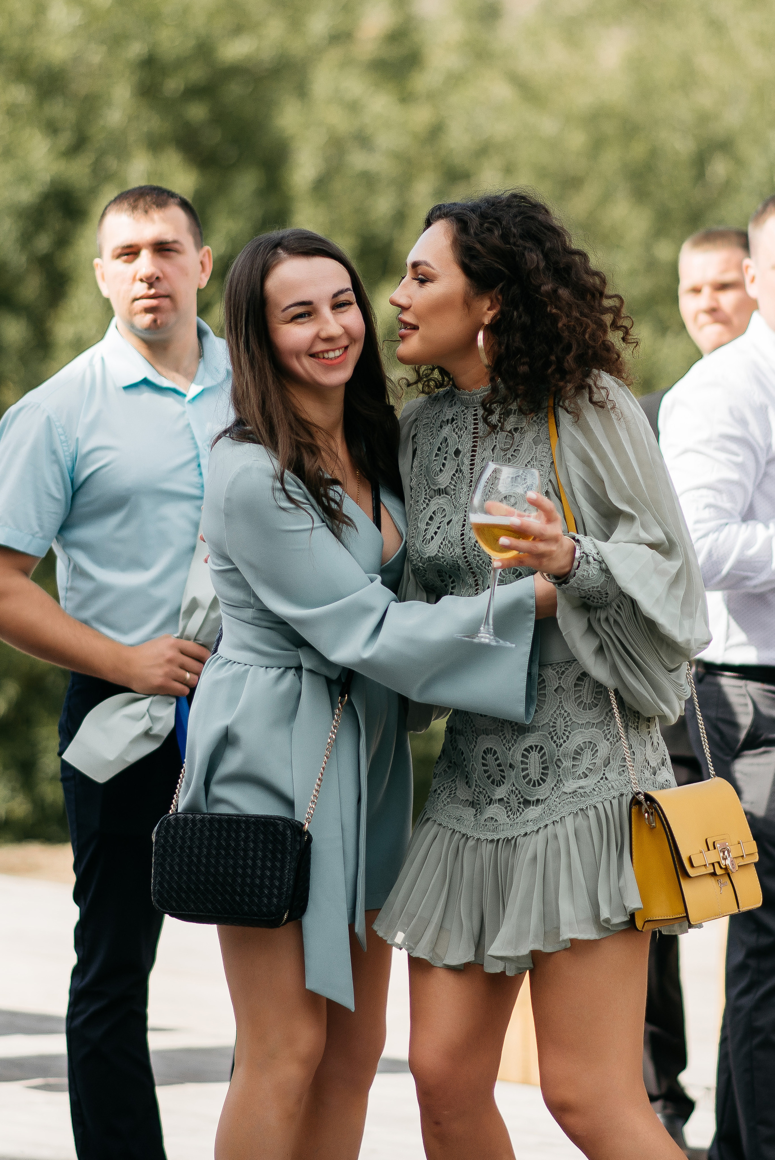 👰 Наталья @bartsionatalia и Дмитрий @dmitriiteliashkin🤵📸 Фото @Mooleen.Aleksandr 🎀 Организация @Balandina.event 💄 Визаж @Juliavasstr⛪️ Локация @Drokinopark 🎊 Декор и флористика @Sortasvadeb👗 Платье @Gabbiano_krasnoyarsk🧥 Костюм жениха @Menslook_krsk🎤 Ведущий @Perepelitsa_alexey 🔧Оборудование @Zvukiservis24 📹 Видео @itsibik