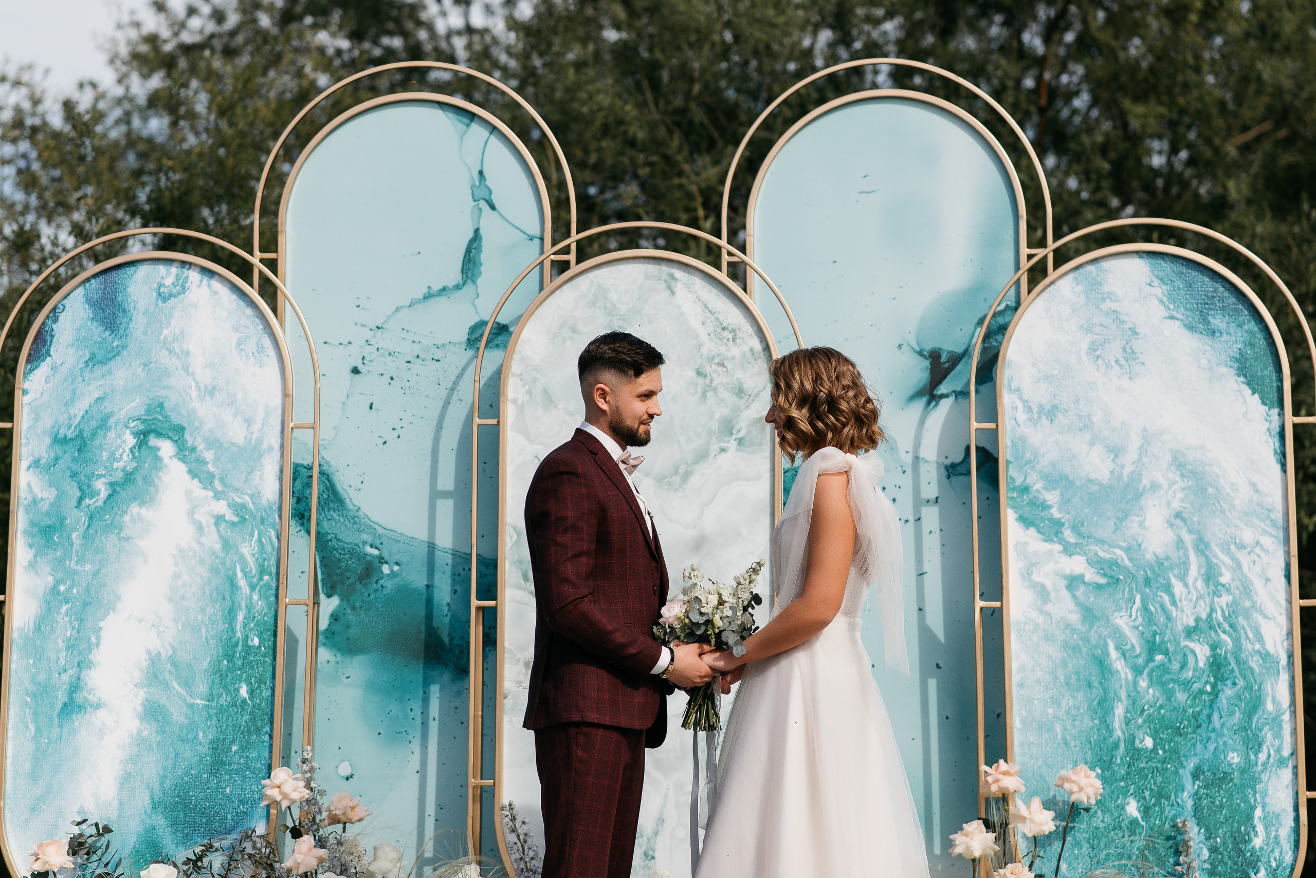 👰 Наталья @bartsionatalia и Дмитрий @dmitriiteliashkin🤵📸 Фото @Mooleen.Aleksandr 🎀 Организация @Balandina.event 💄 Визаж @Juliavasstr⛪️ Локация @Drokinopark 🎊 Декор и флористика @Sortasvadeb👗 Платье @Gabbiano_krasnoyarsk🧥 Костюм жениха @Menslook_krsk🎤 Ведущий @Perepelitsa_alexey 🔧Оборудование @Zvukiservis24 📹 Видео @itsibik