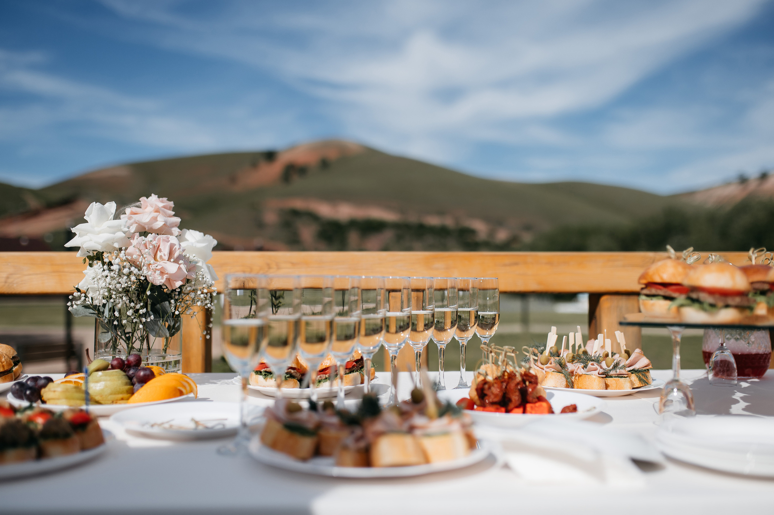 👰 Наталья @bartsionatalia и Дмитрий @dmitriiteliashkin🤵📸 Фото @Mooleen.Aleksandr 🎀 Организация @Balandina.event 💄 Визаж @Juliavasstr⛪️ Локация @Drokinopark 🎊 Декор и флористика @Sortasvadeb👗 Платье @Gabbiano_krasnoyarsk🧥 Костюм жениха @Menslook_krsk🎤 Ведущий @Perepelitsa_alexey 🔧Оборудование @Zvukiservis24 📹 Видео @itsibik