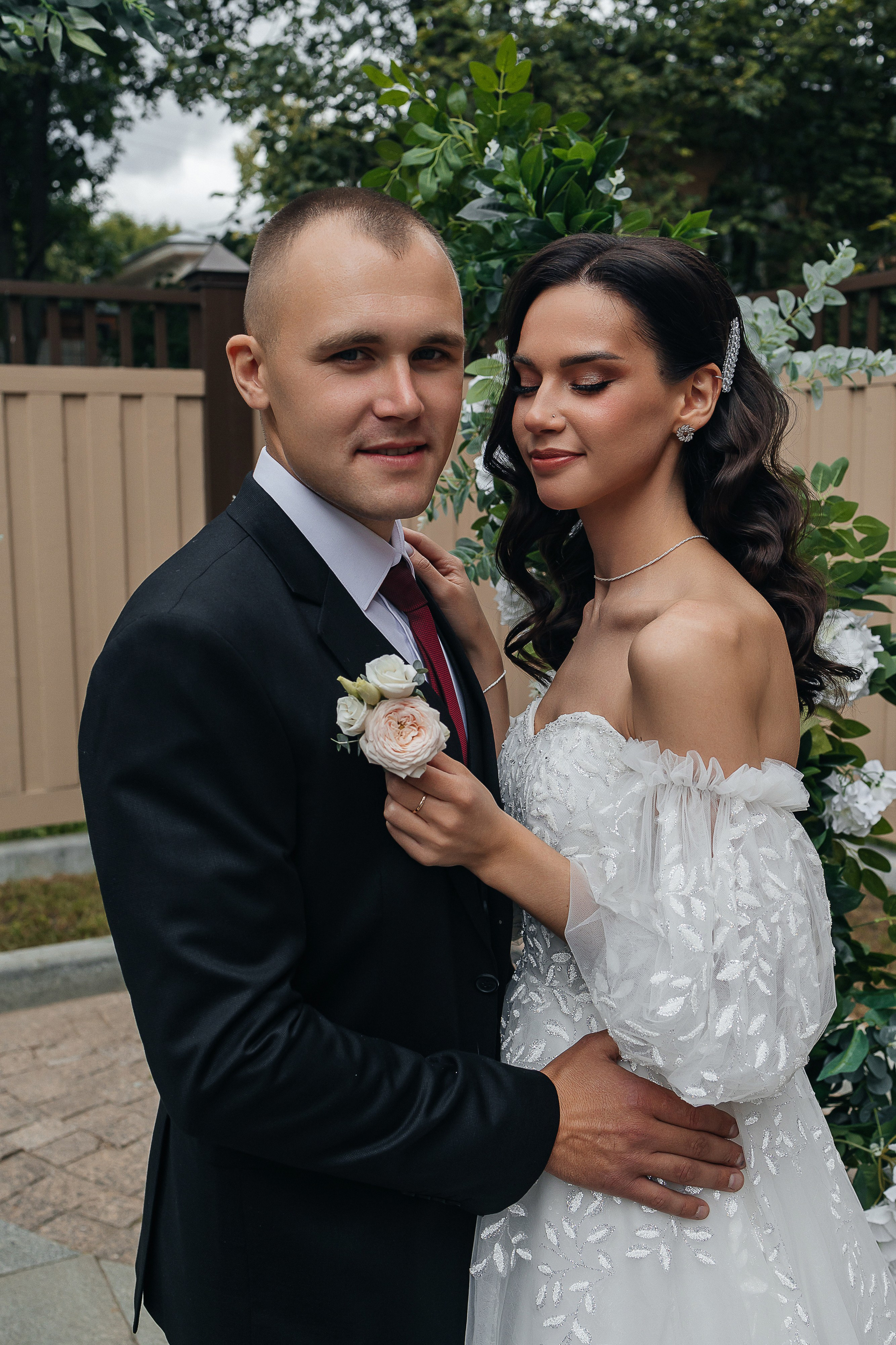 Волшебное утро невесты в номере отеля. Олег Сверчков | Свадебный фотограф Вологда