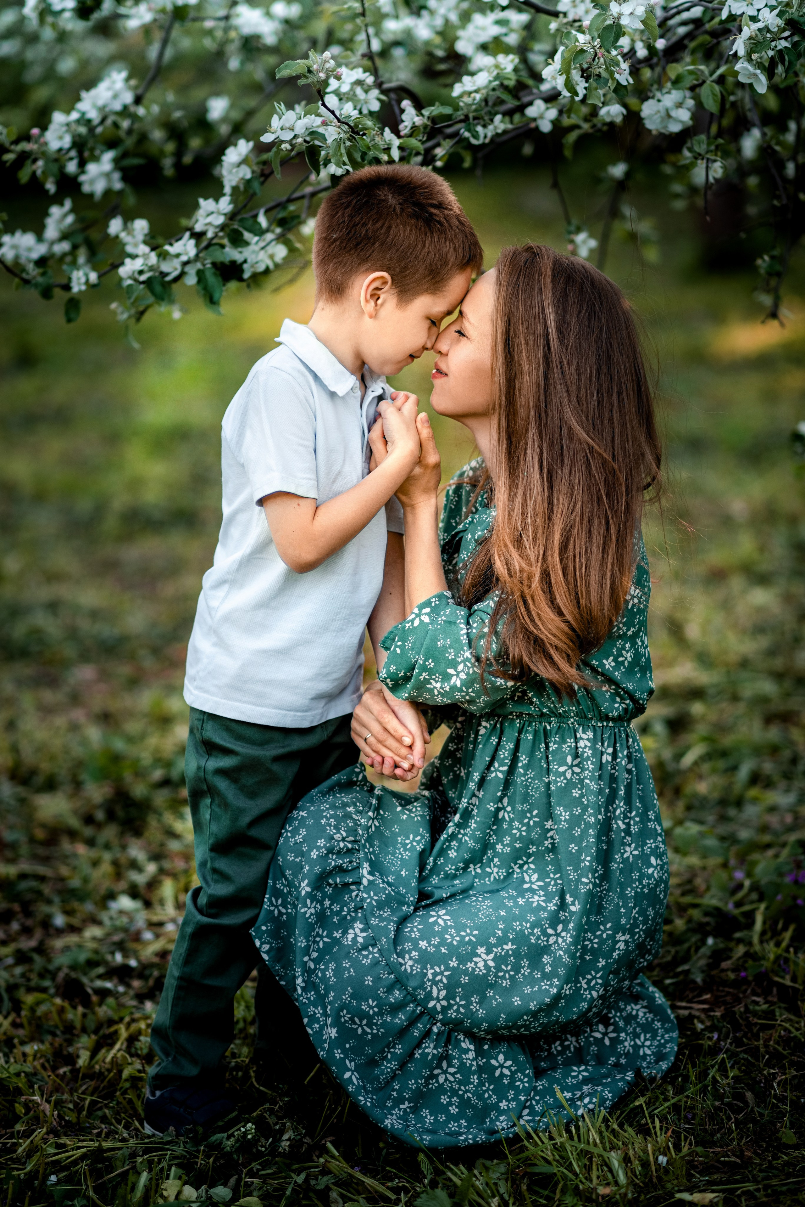 Семейная фотосессия в цветении. Ясная Поляна. Семейный и детский фотограф в Туле Светлана Воронкова