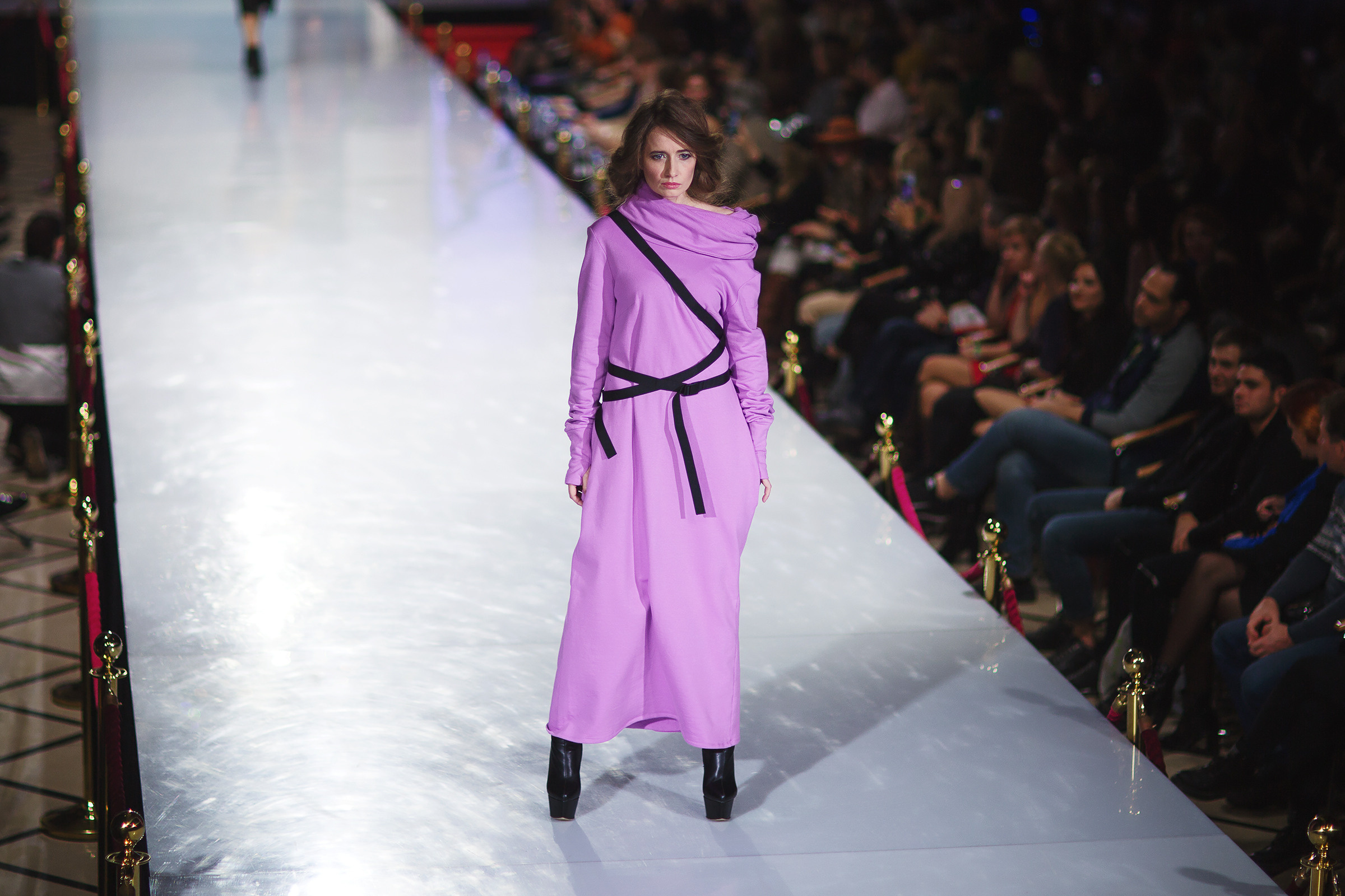 Estet Fashion Week (22.11.2019). Фотограф Роман Желтухин