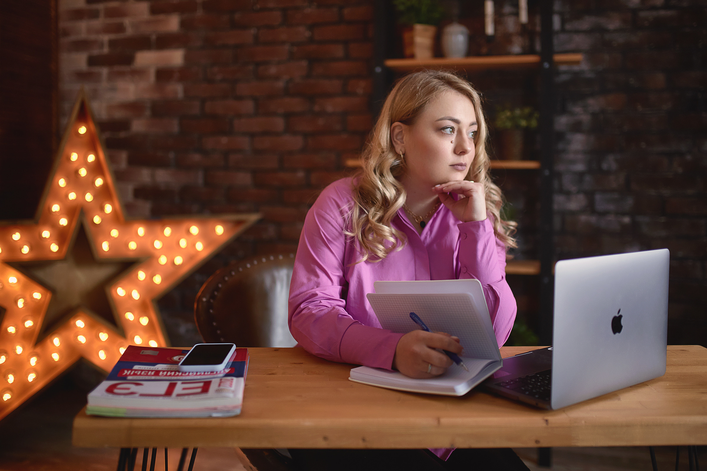 Контент-съемка в студии «Лаванда» (часть 2). Фотограф Роман Желтухин