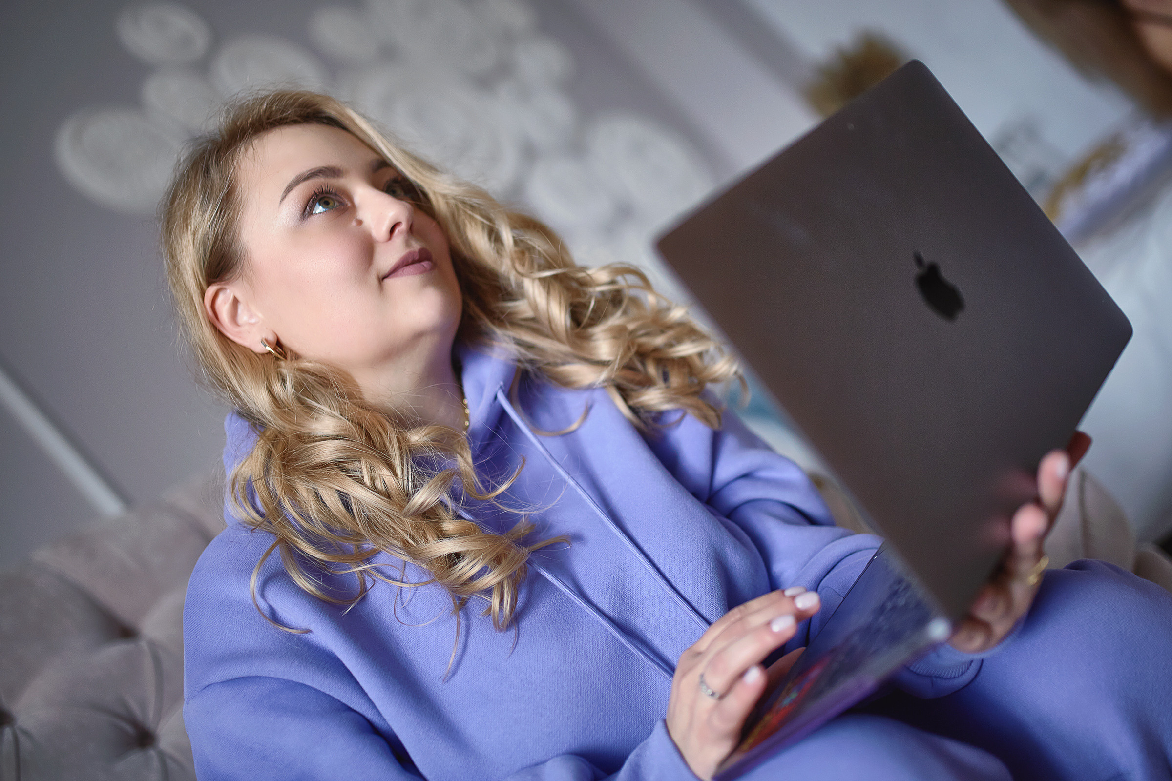 Контент-съемка в студии «Лаванда» (часть 2). Фотограф Роман Желтухин