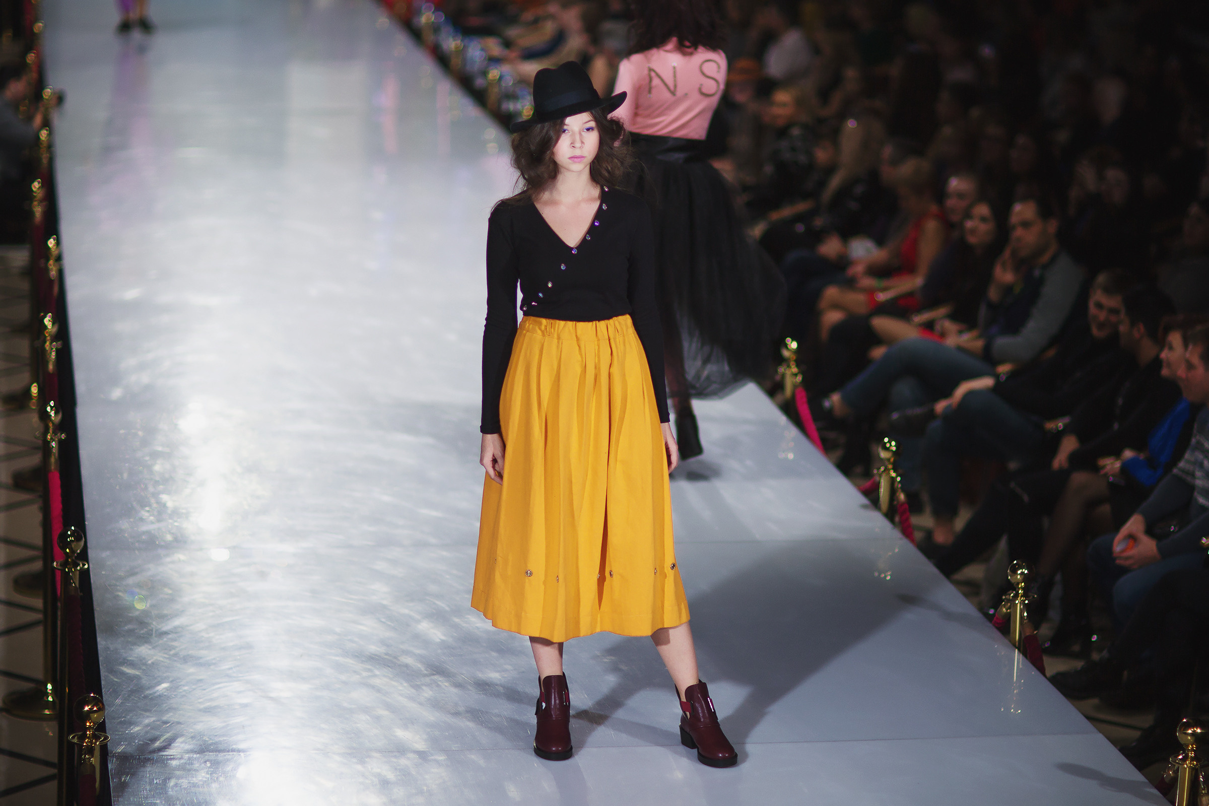 Estet Fashion Week (22.11.2019). Фотограф Роман Желтухин