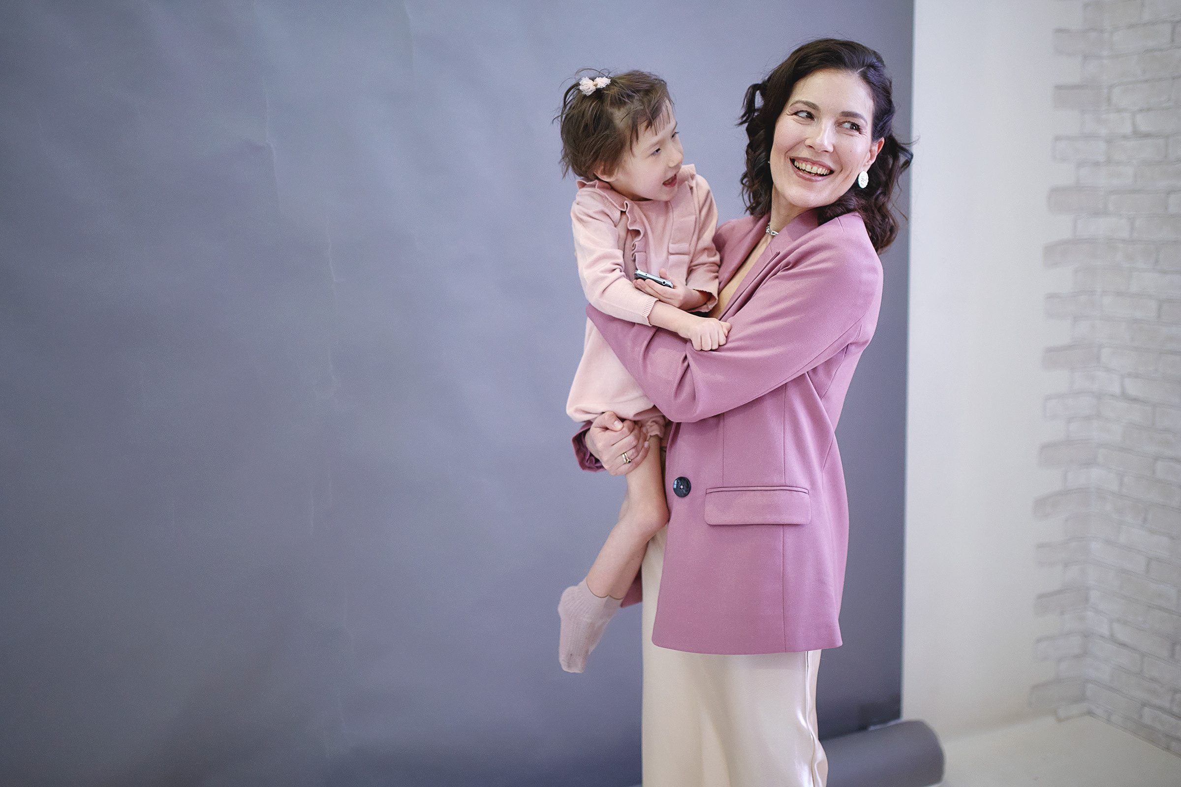 Бэкстейдж фотодня для проекта Дети.Про+ в студии «FotoLion». Фотограф Роман Желтухин