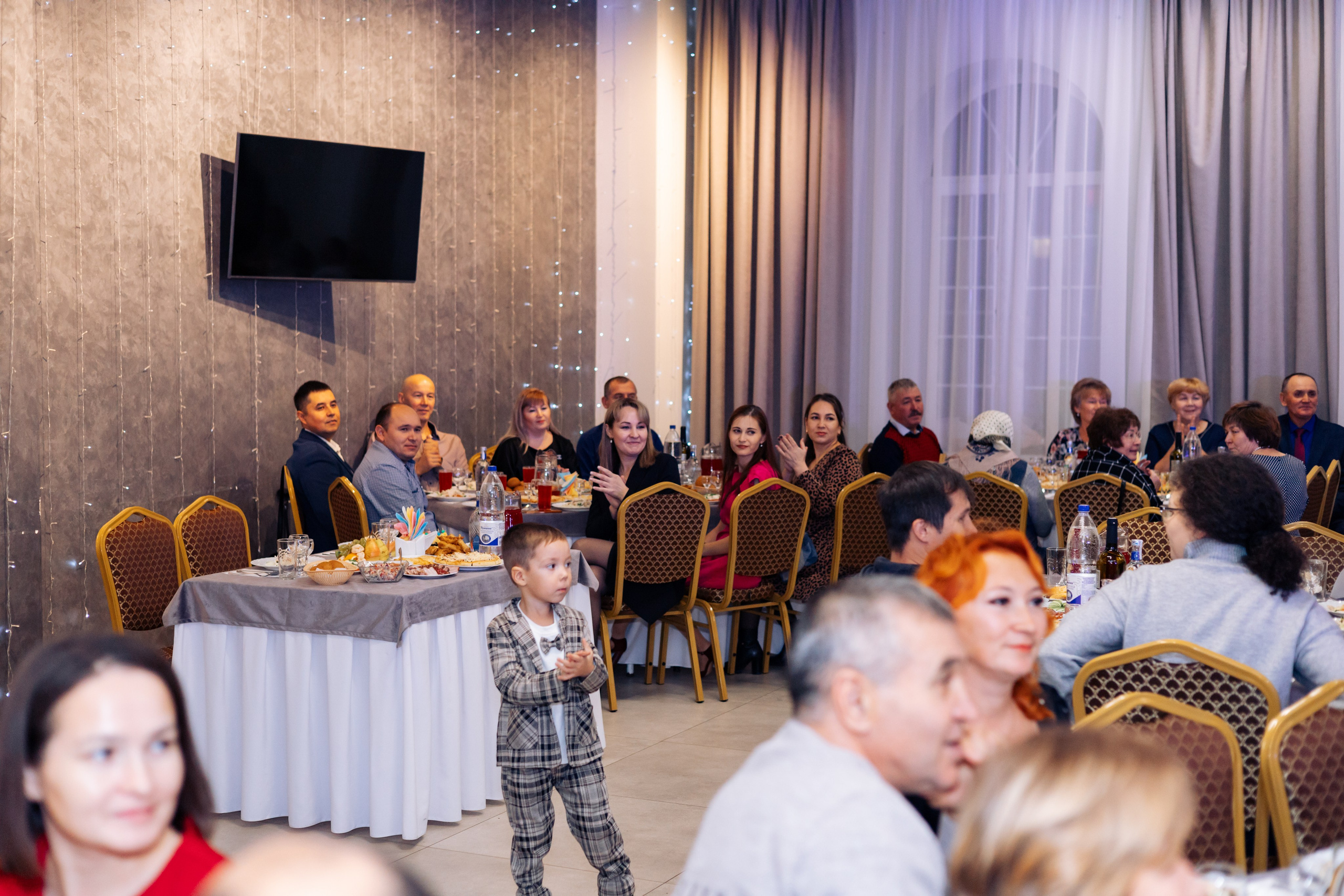 Праздничный вечер. Ваш фотограф