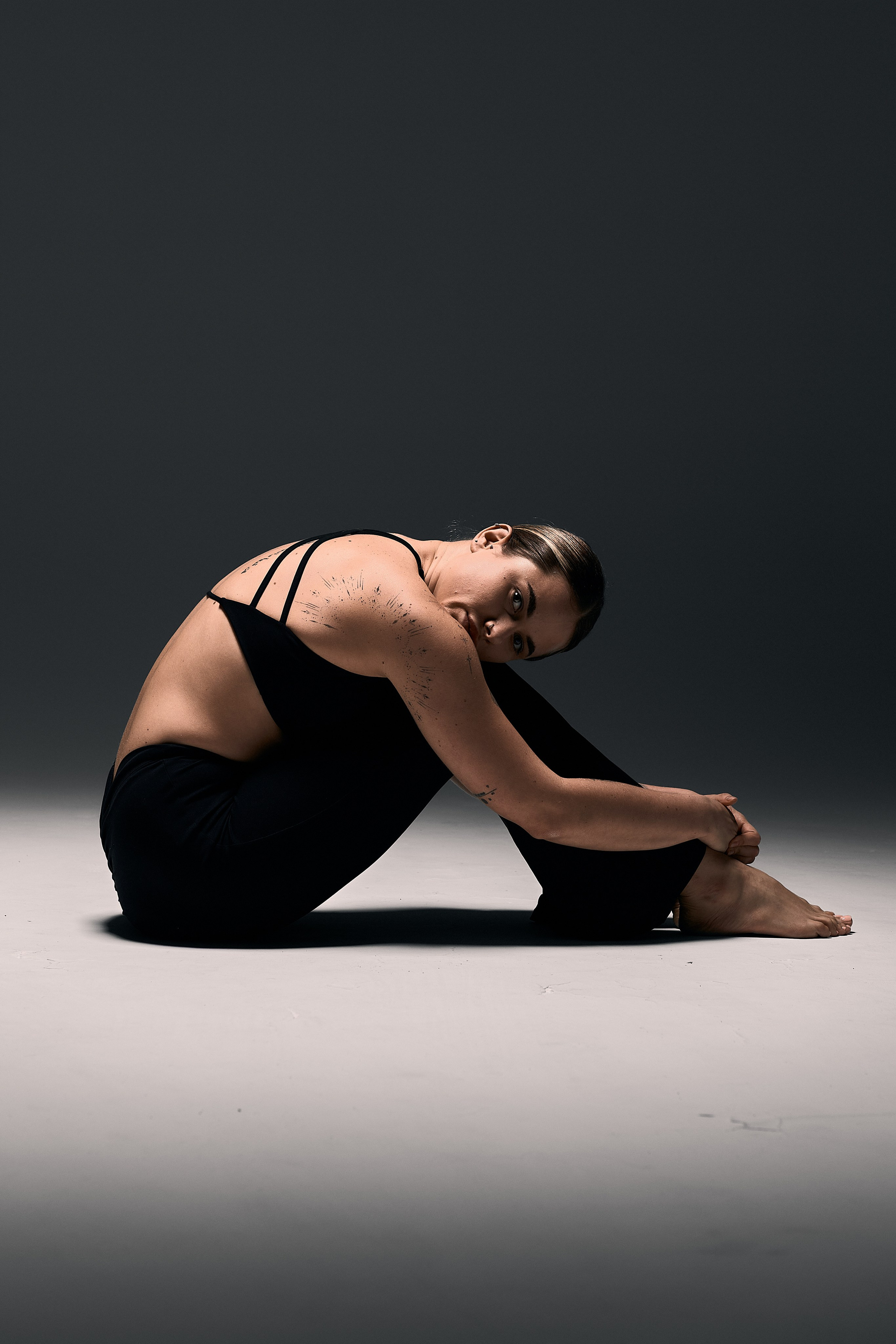 Полина — Йога FYSM. Фотограф Москва Денис Косых — портреты, йога, творческие съёмки