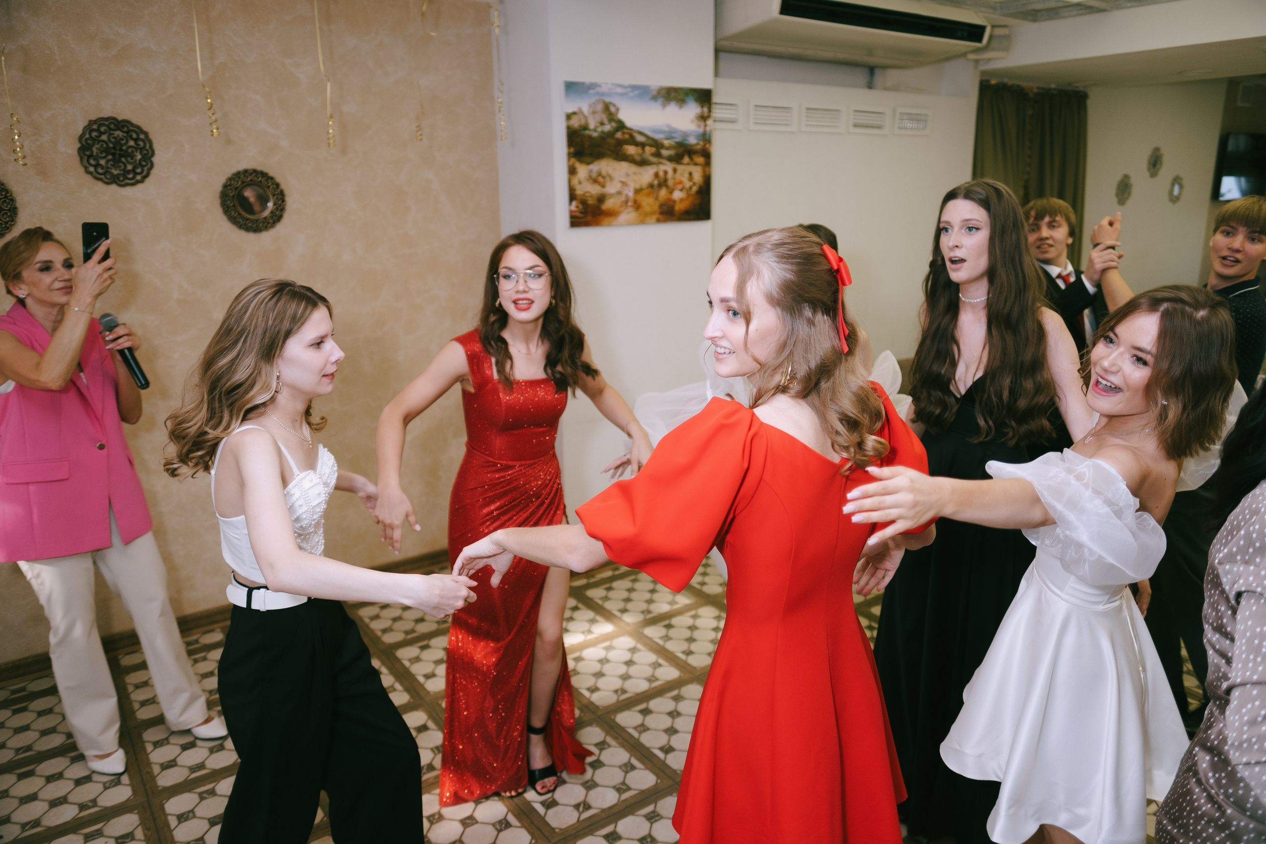 Выпускной школа 33. Свадебный и репортажной фотограф Денис Ожигин в Краснодаре и Краснодарском крае