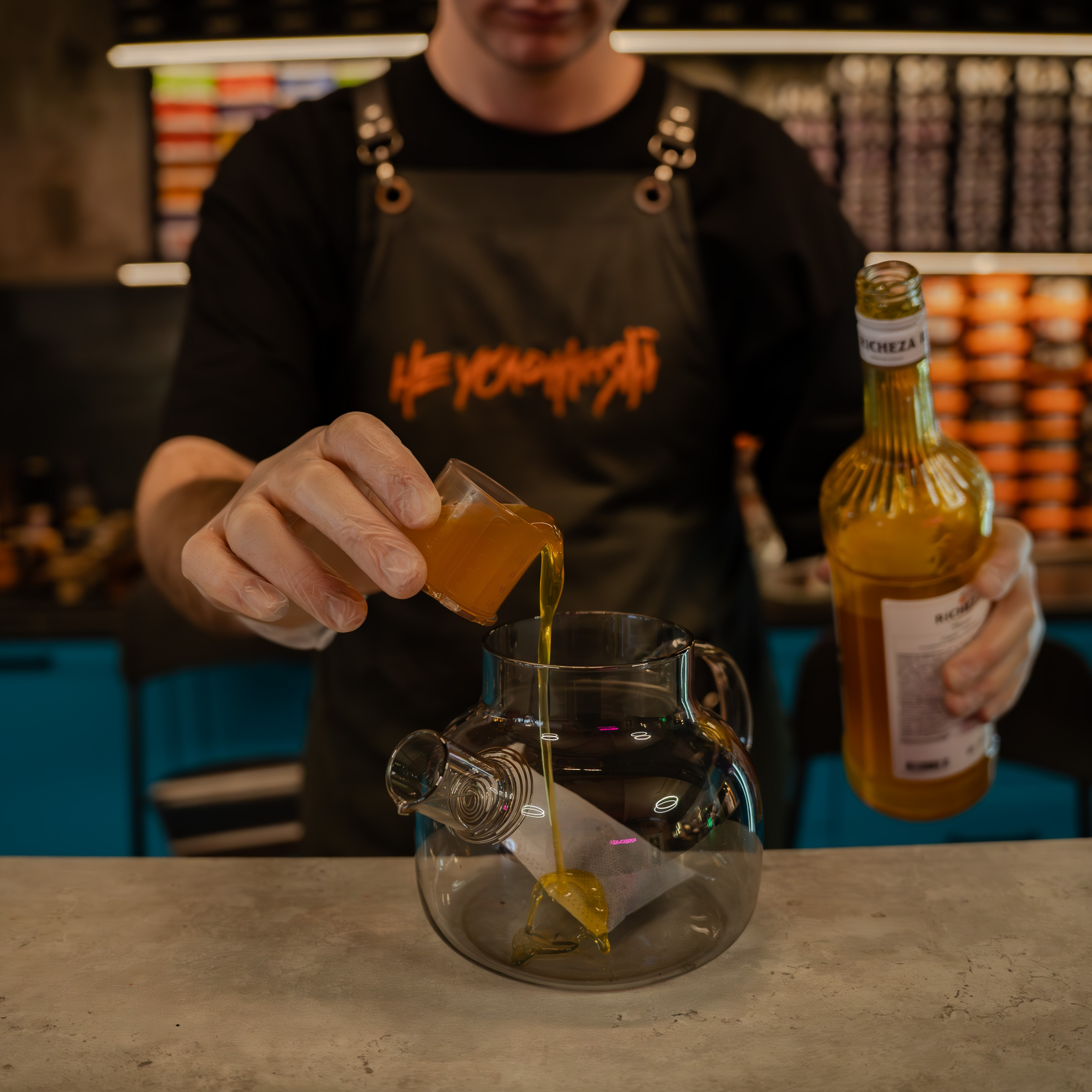 Фотографии заведения Не усложняй. JOHNNY SOLOVEV VISION