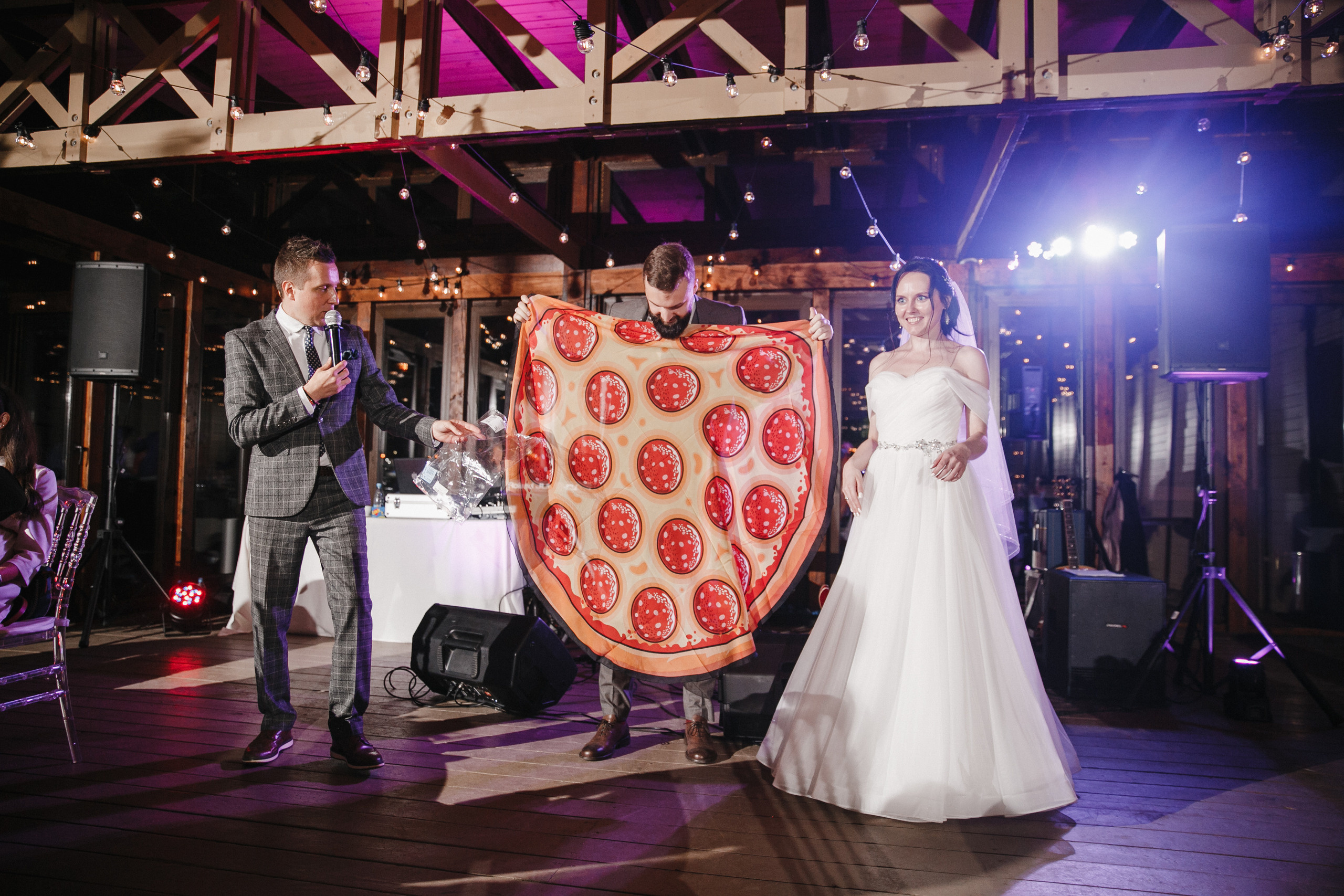 Влад и Ира. Ведущий на свадьбу в Москве Зубков Алексей