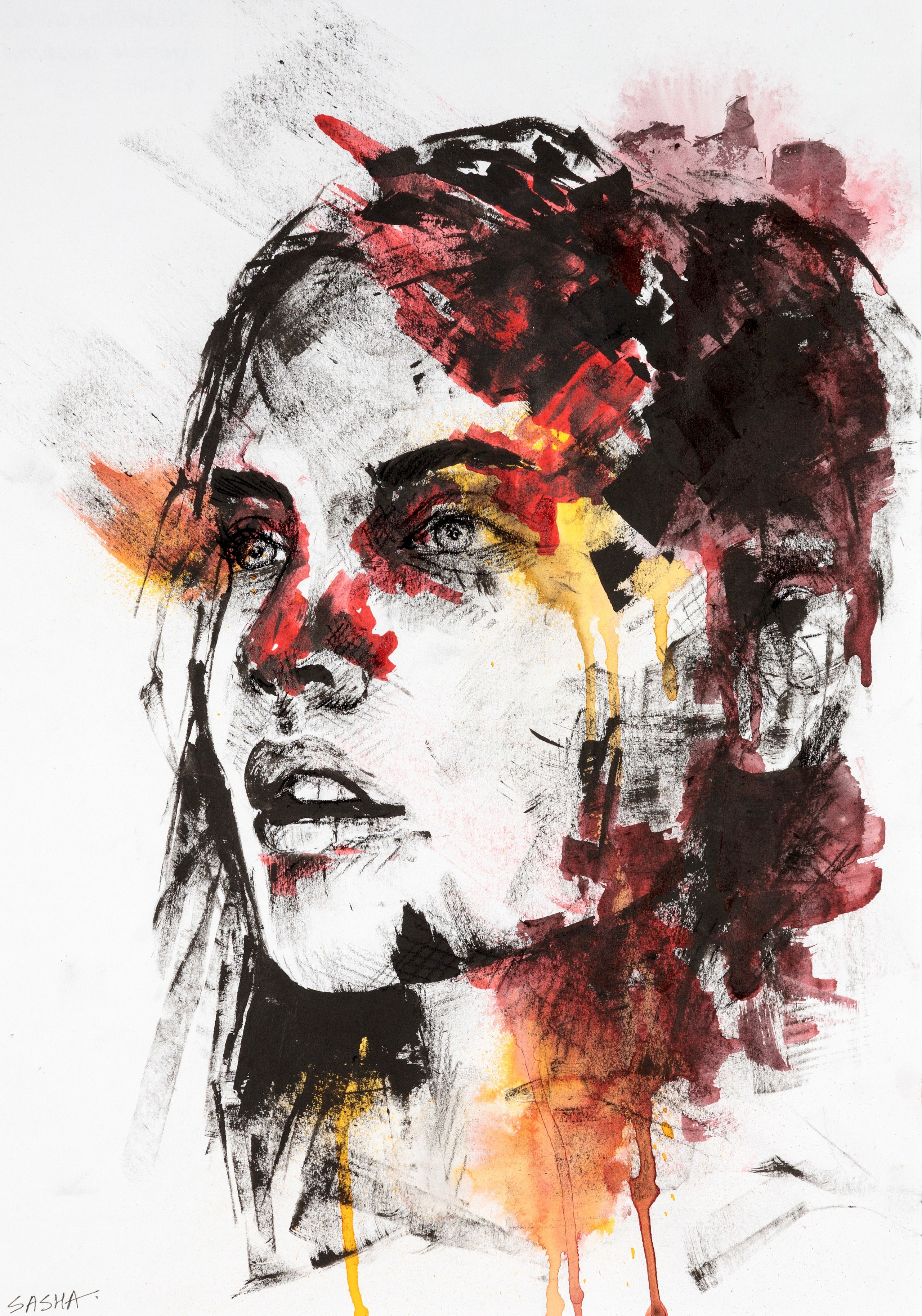 стильный портрет девушки с яркими цветовыми акцентами