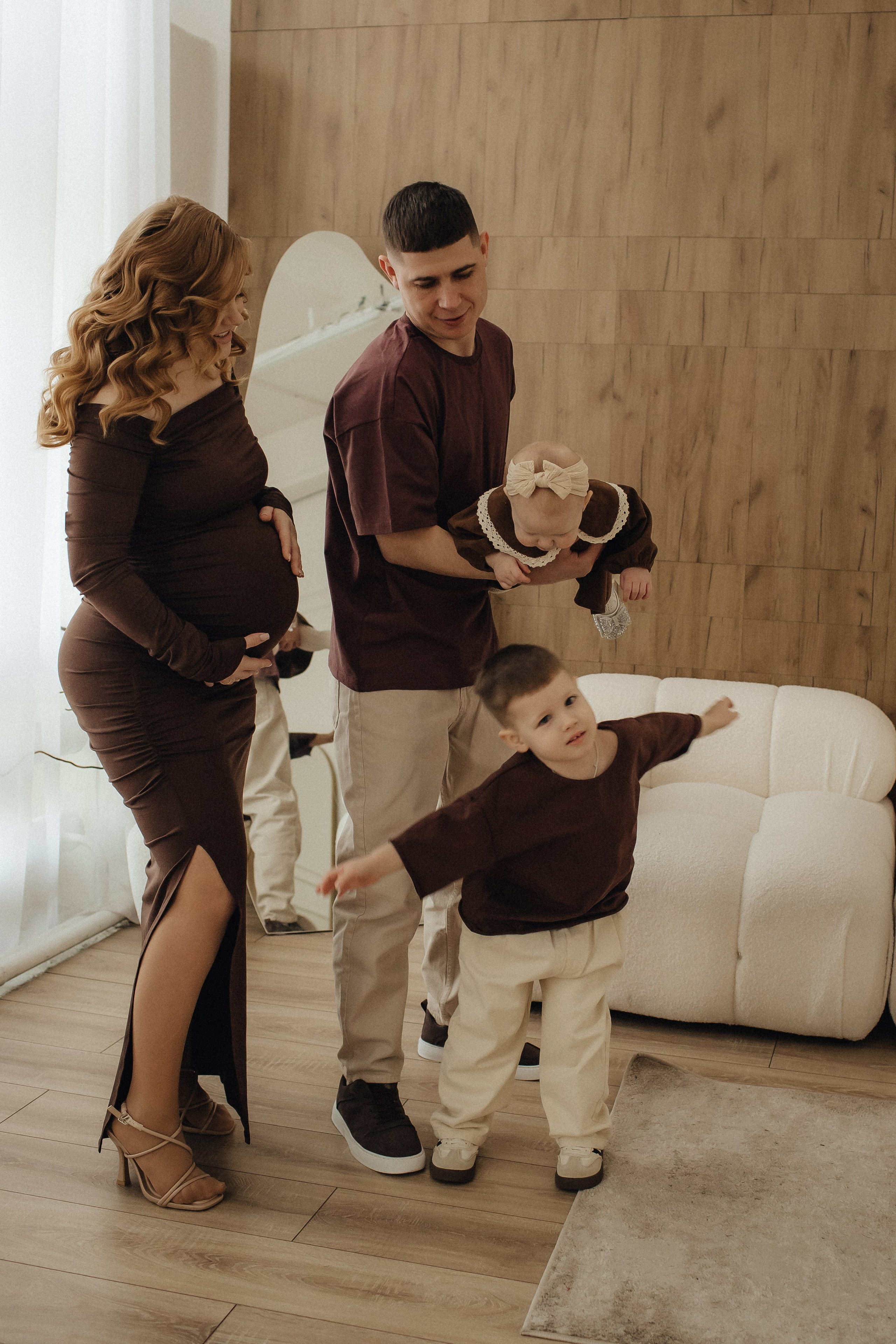 Виктория и Евгений с детками. Семейный фотограф в Москве и Московской области Лазутина Валентина