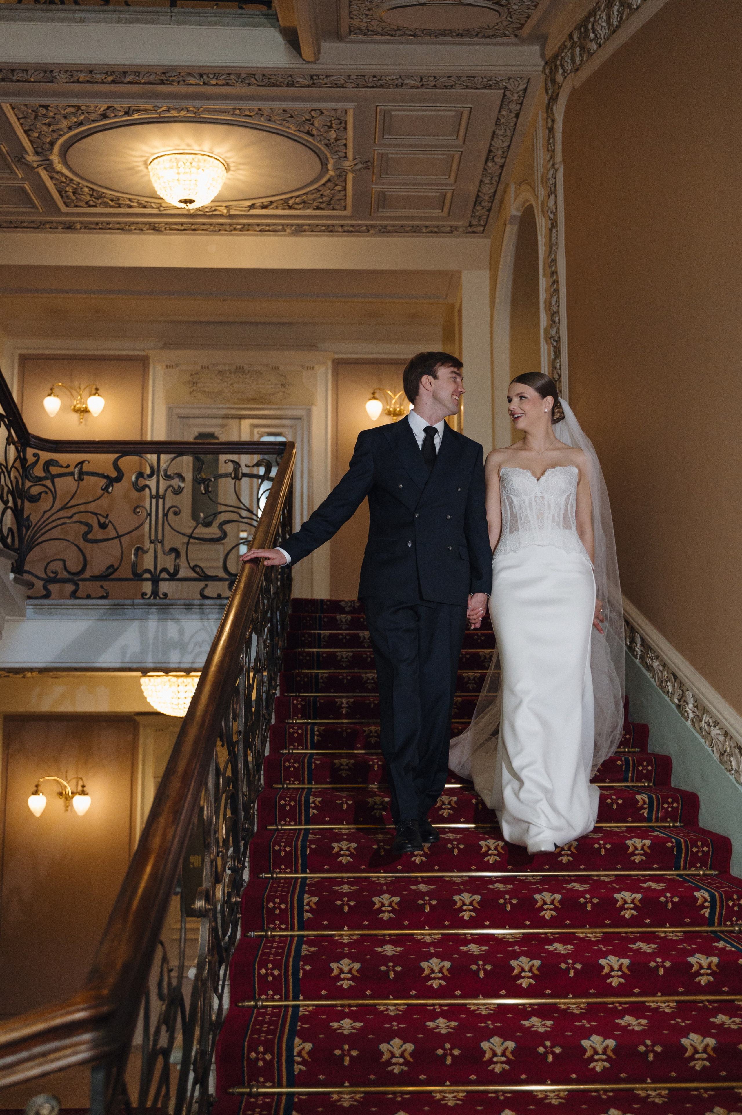 Дмитрий и Луиза. Гостиница Националь и ресторан Белуга. Свадебный фотограф Москва и Санкт-Петербург. Анастасия Чудина