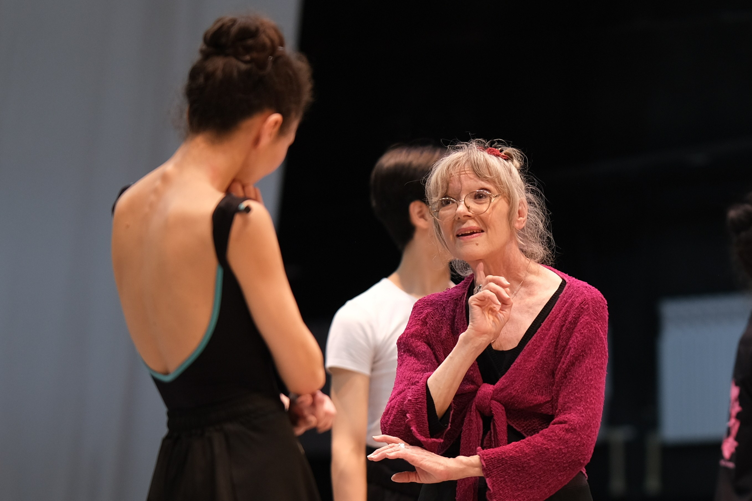 26.06.2025 Мастер-класс от легендарной Динны Бьёрн, ведущего специалиста по технике Бурнонвиля в учебном театре им. Шары Жиенкуловой Алматинского хореографического училища им. А. Селезнёва