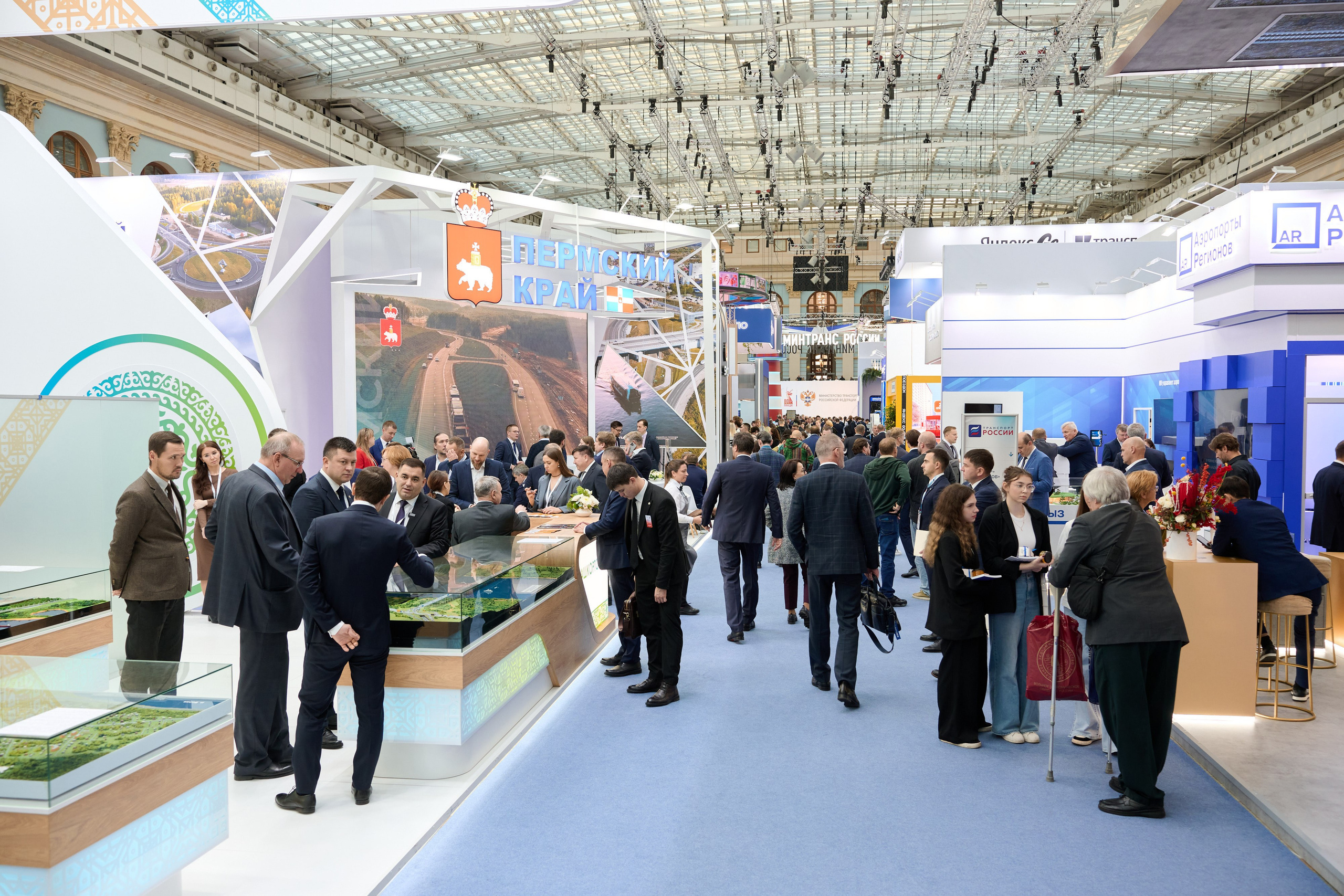 19 Международный форум и выставка Транспорт России. Сергей Богомолов. Свадебный и семейный фотограф