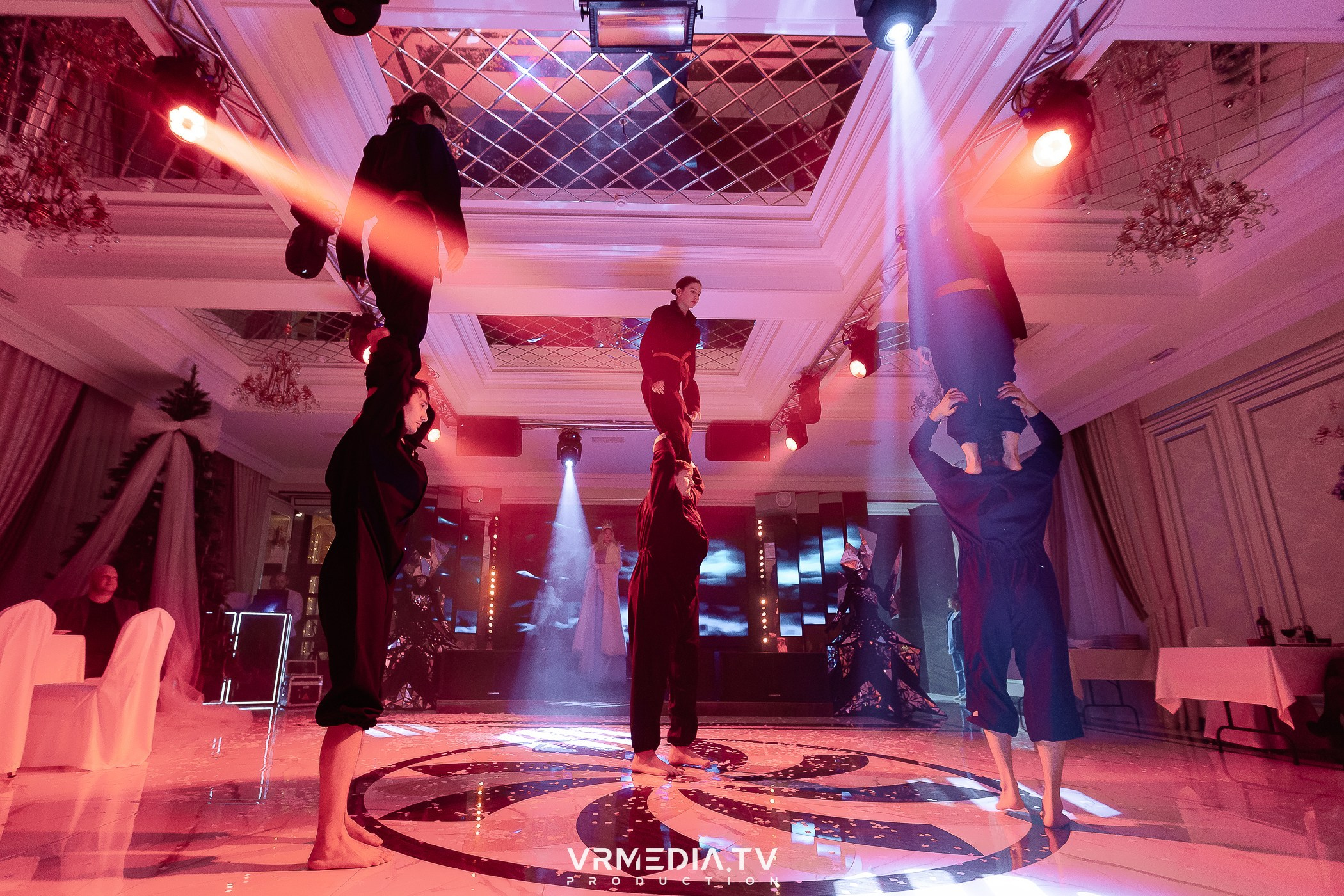 Новогодний вечер в ресторане «Лазурный Берег»