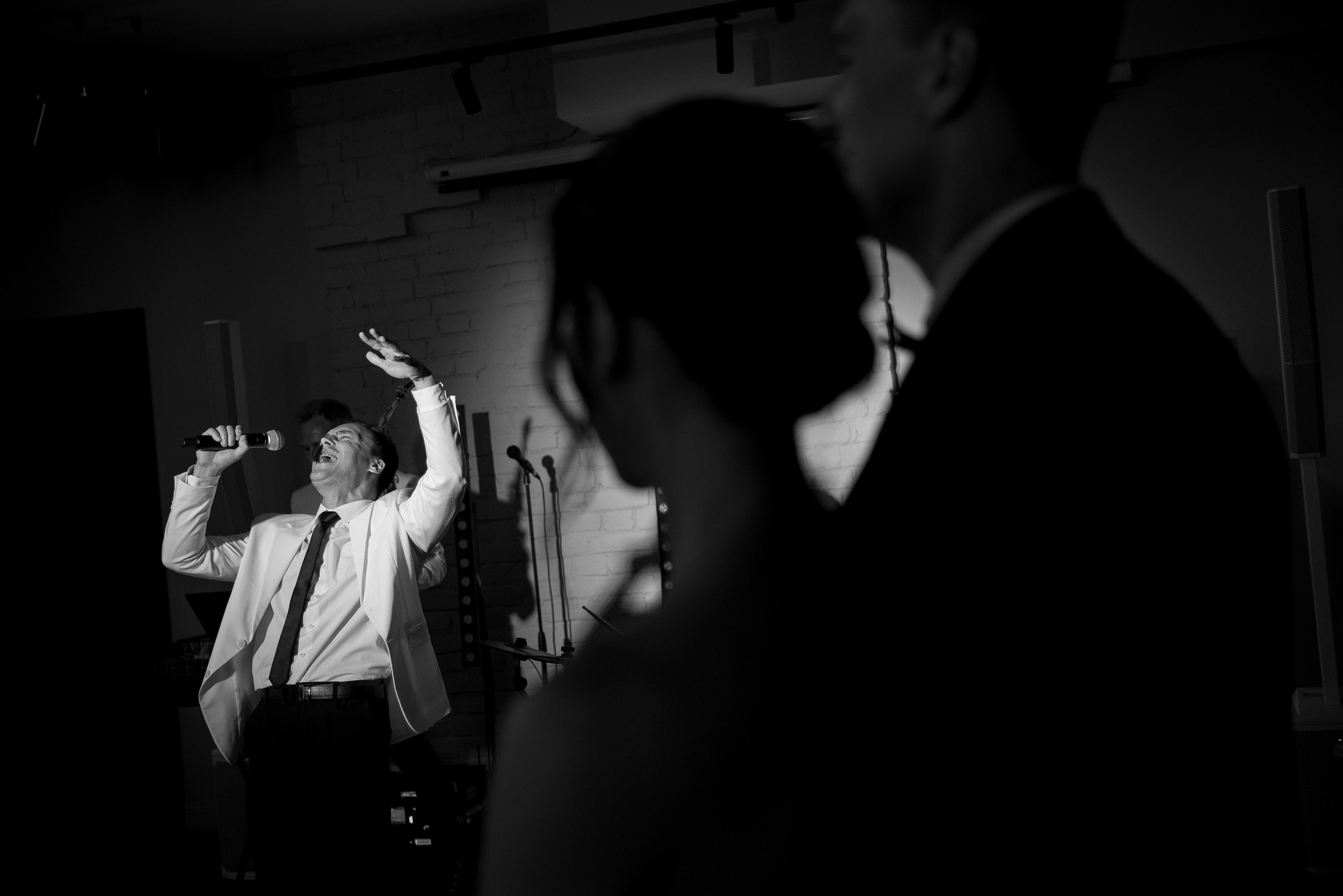 Влюбиться можно в красоту, но полюбить — лишь можно душу. Maya Alieva Wedding Photographer in St.Petersburg