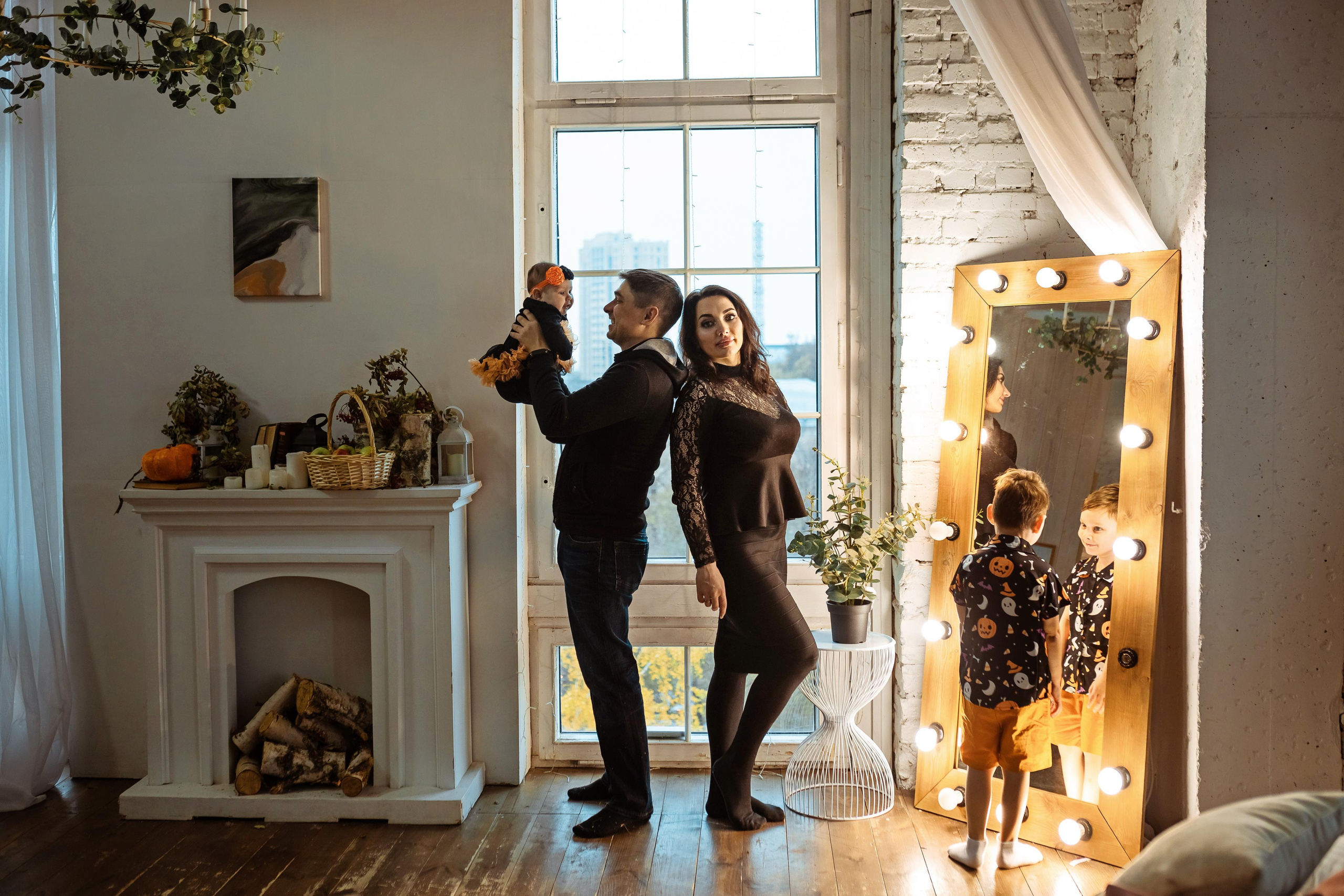 Семейная съемка для семьи Татьяны и Германа в студии Gallery. Женский семейный фотограф Тула Москва Захарова Анна