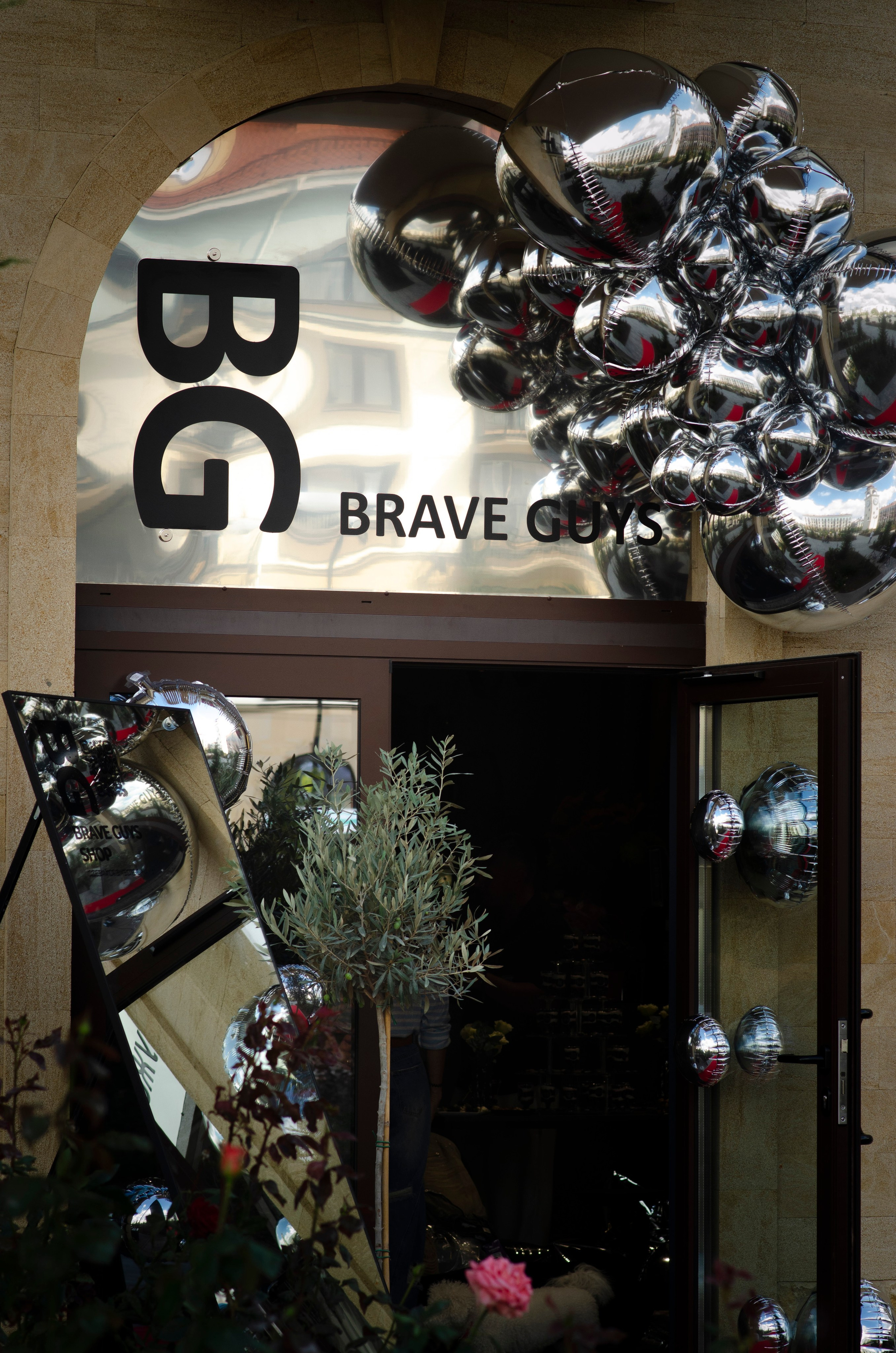 Открытие магазина BraveGuys